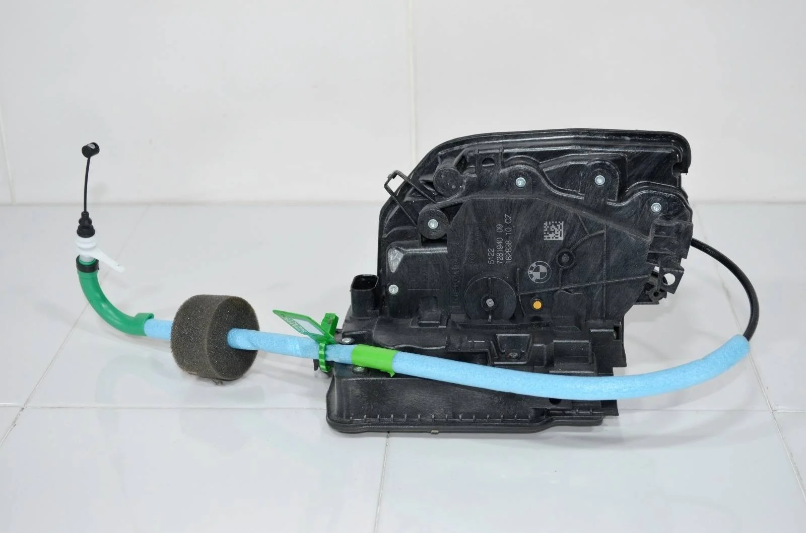 Замок двери BMW X1 2014+ 51227281940 F48, задний правый