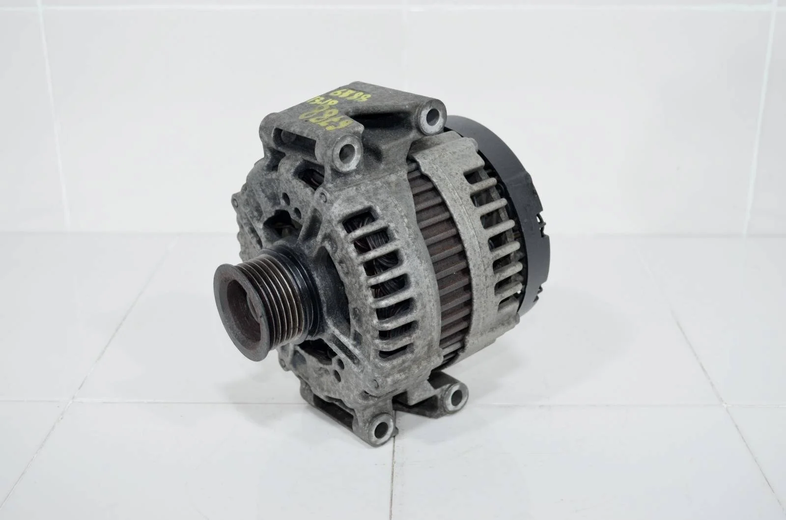 Генератор MERCEDES-BENZ GL-Class 2006-2012 A0131545602 X164 4.7 M273.923