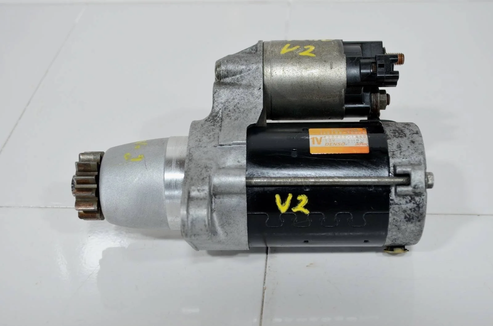 Стартер TOYOTA HIGHLANDER 2000-2007 2810020020 1