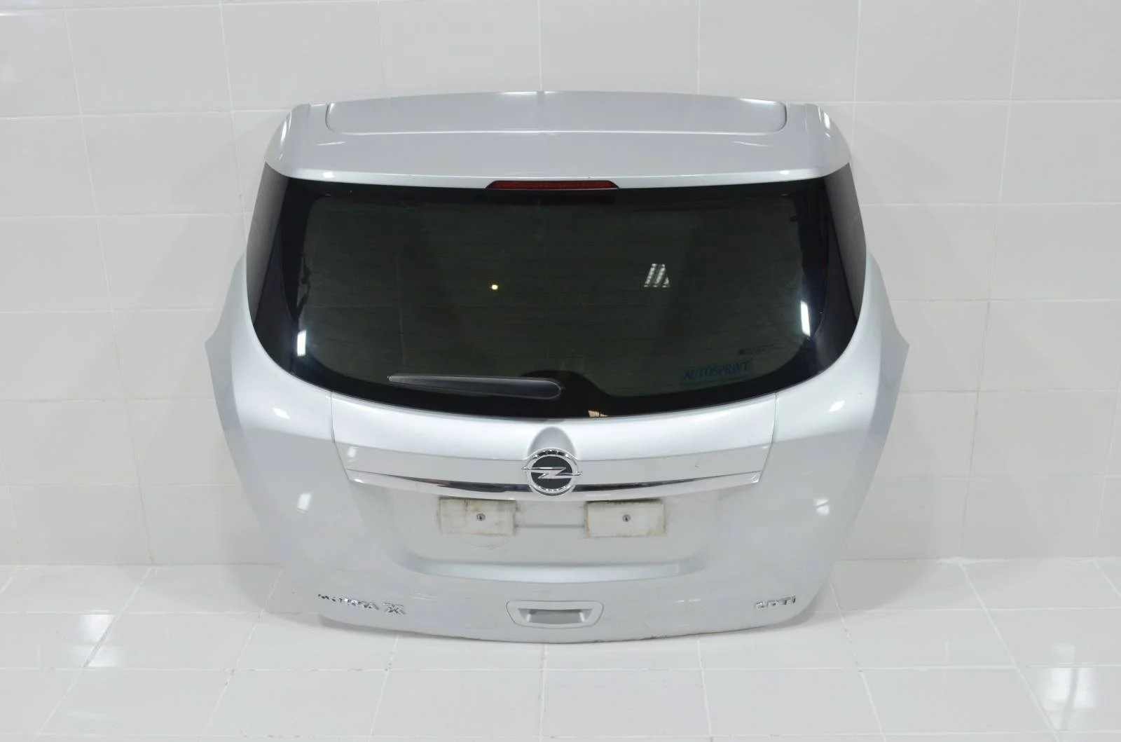 Крышка багажника opel MOKKA 2013+ 25981261