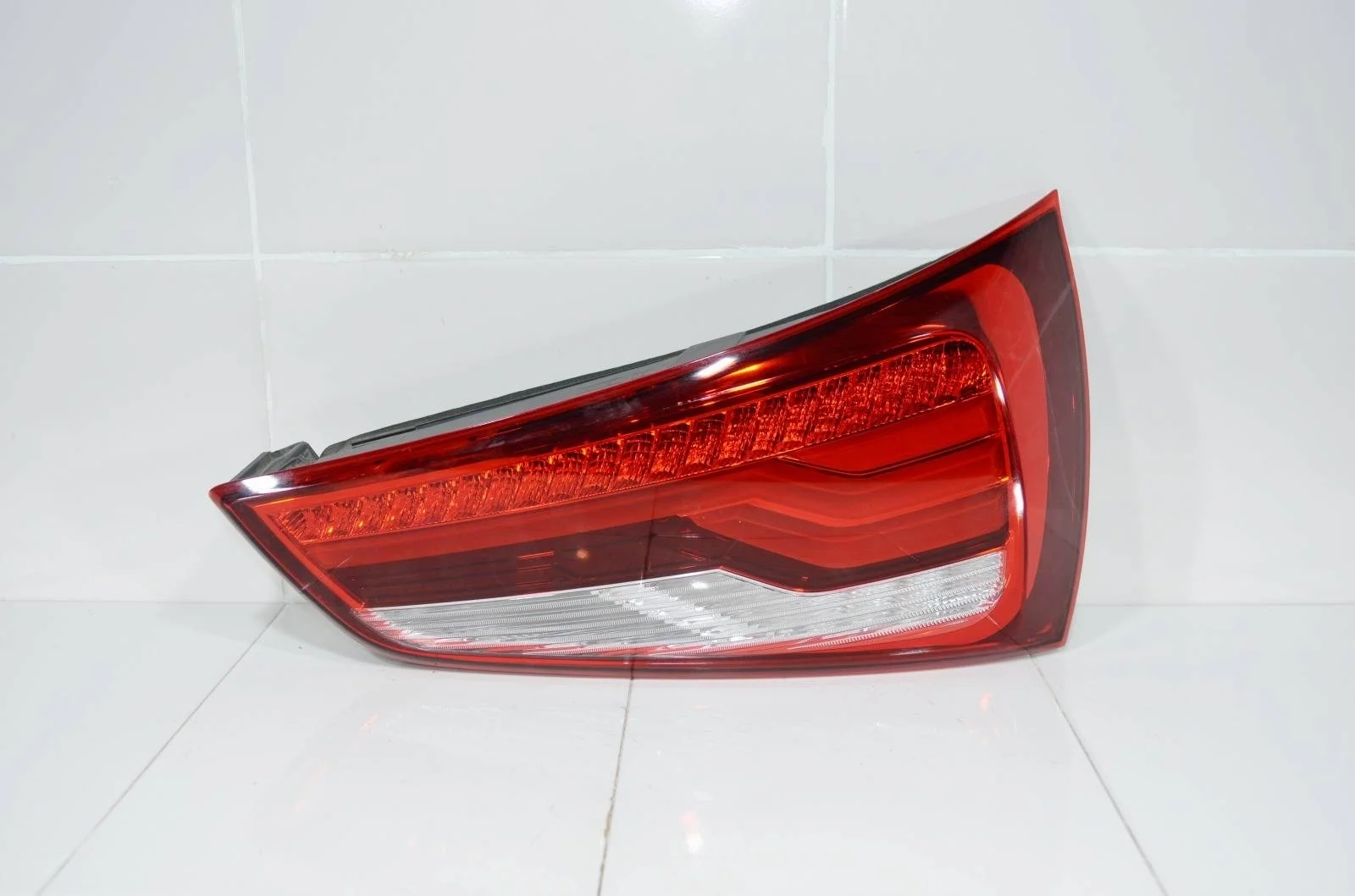 Фонарь AUDI A1 2014+ 8XA945094A 8X, правый