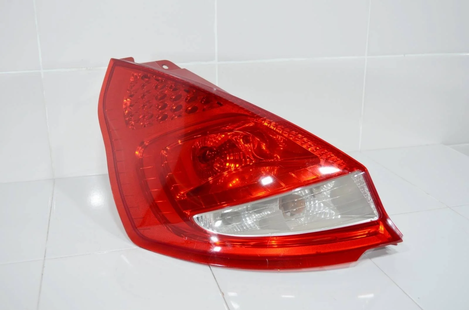 Фонарь FORD FIESTA 2008+ 1513152 6, левый