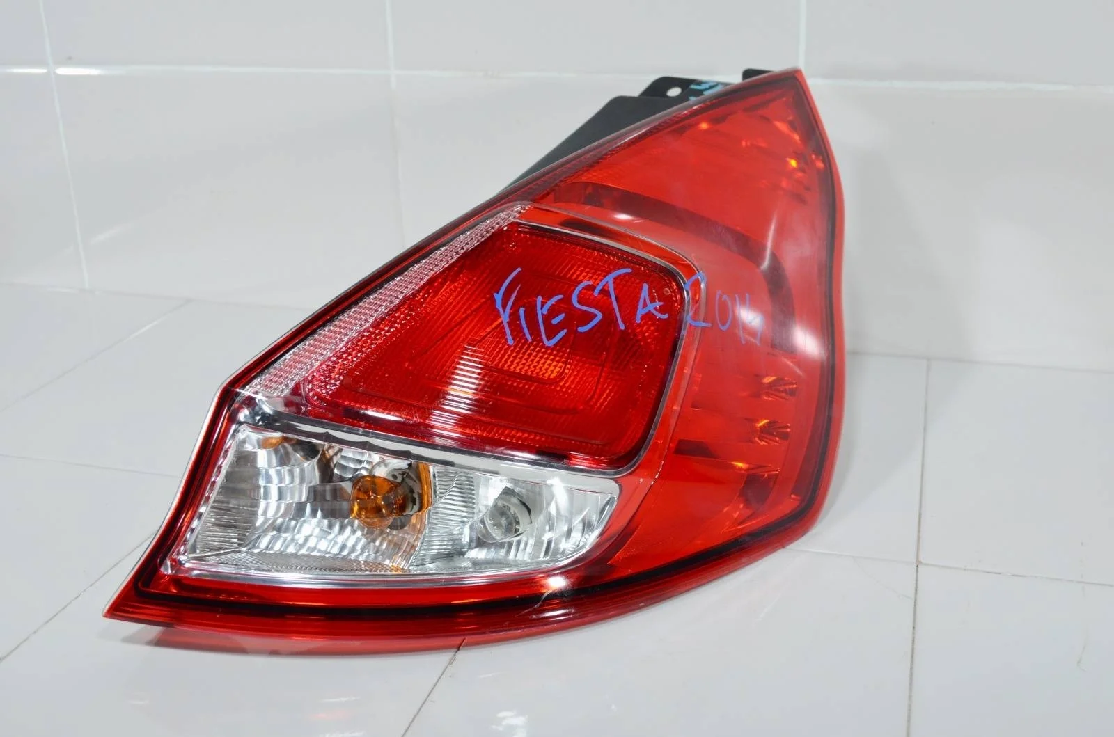 Фонарь FORD FIESTA 2012+ 1778973 6, правый