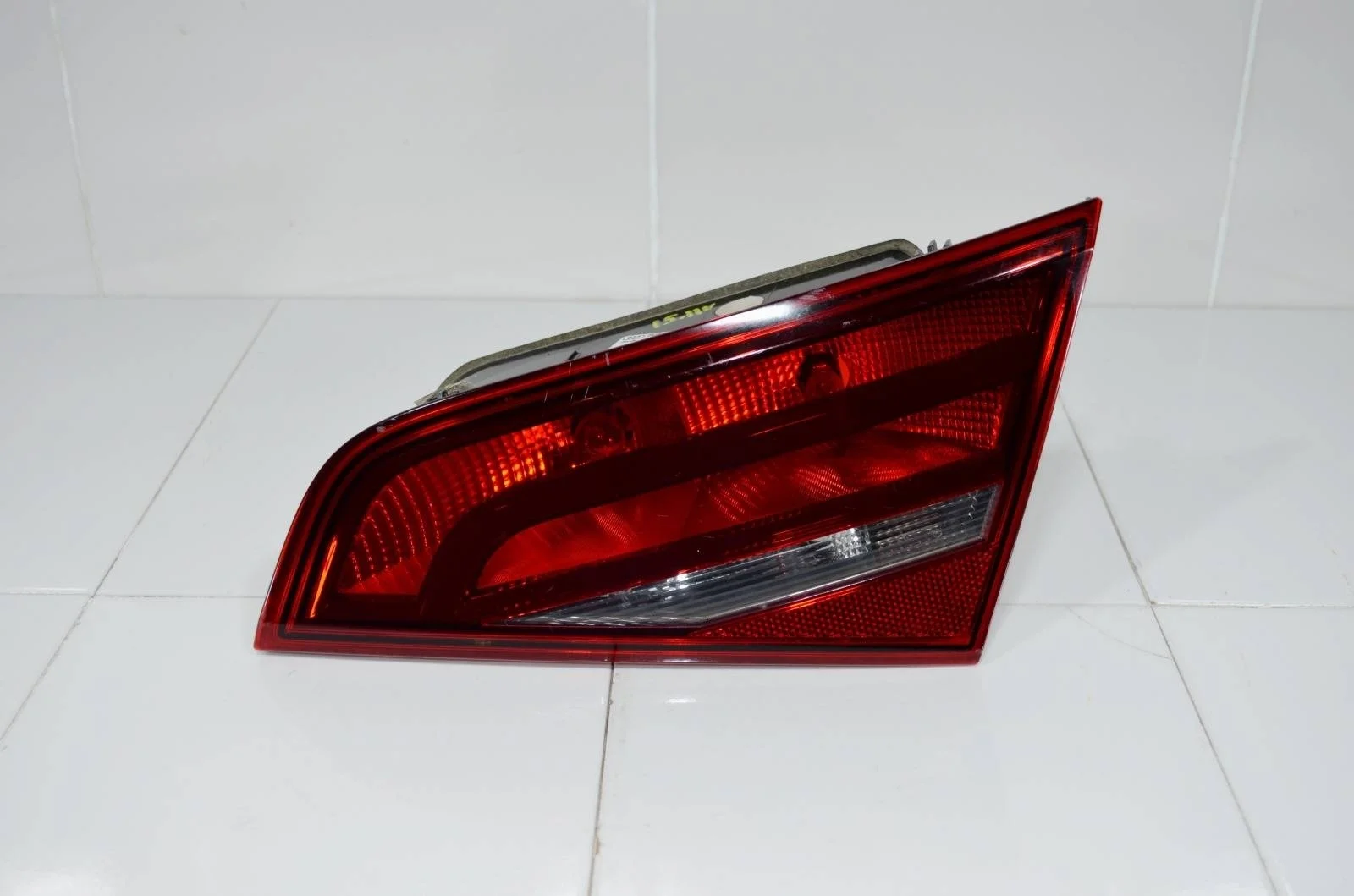 Фонарь AUDI A3 2012-2020 8V4945094 8V, правый