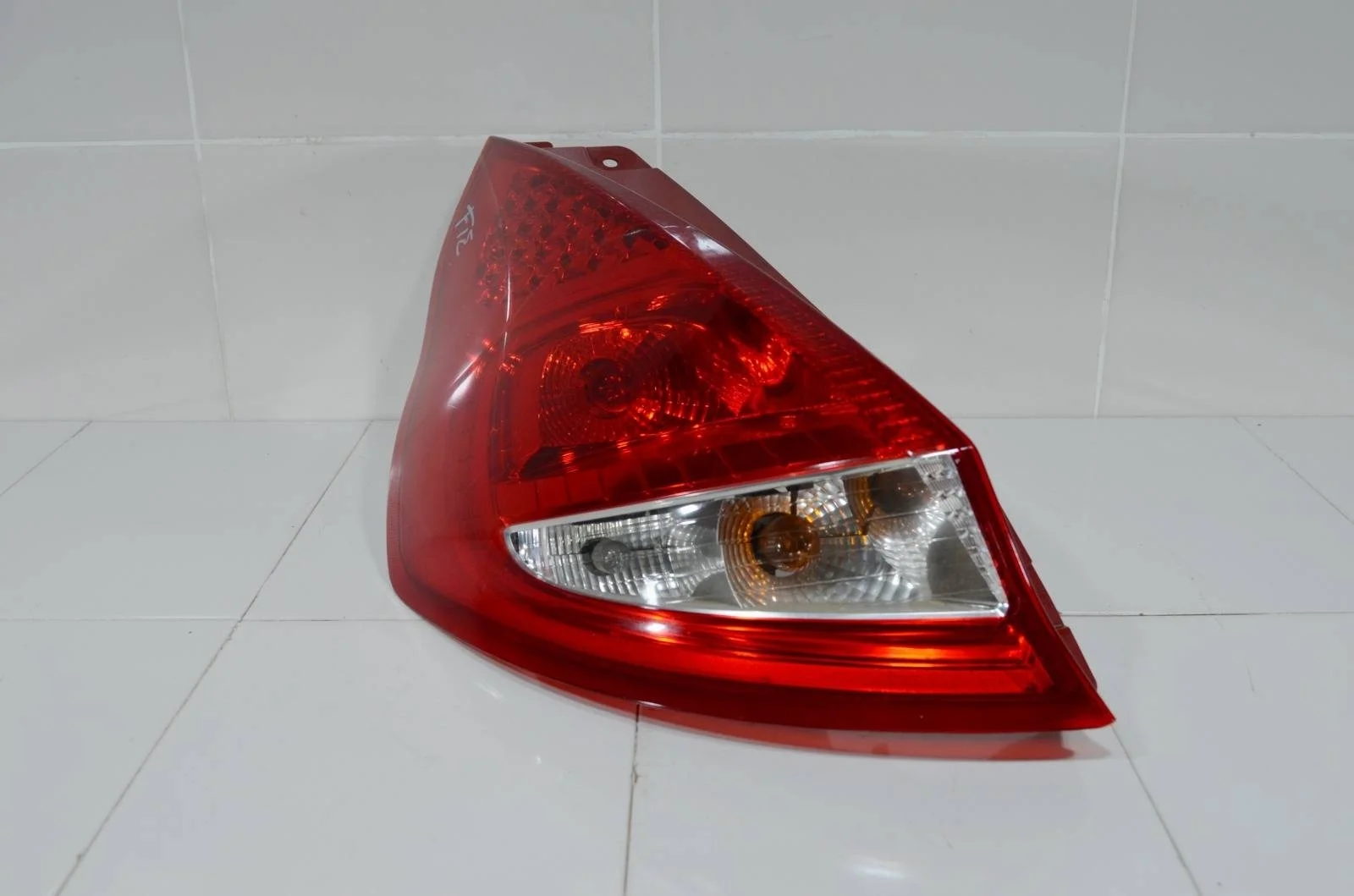 Фонарь FORD FIESTA 2008+ 1513152 6, левый