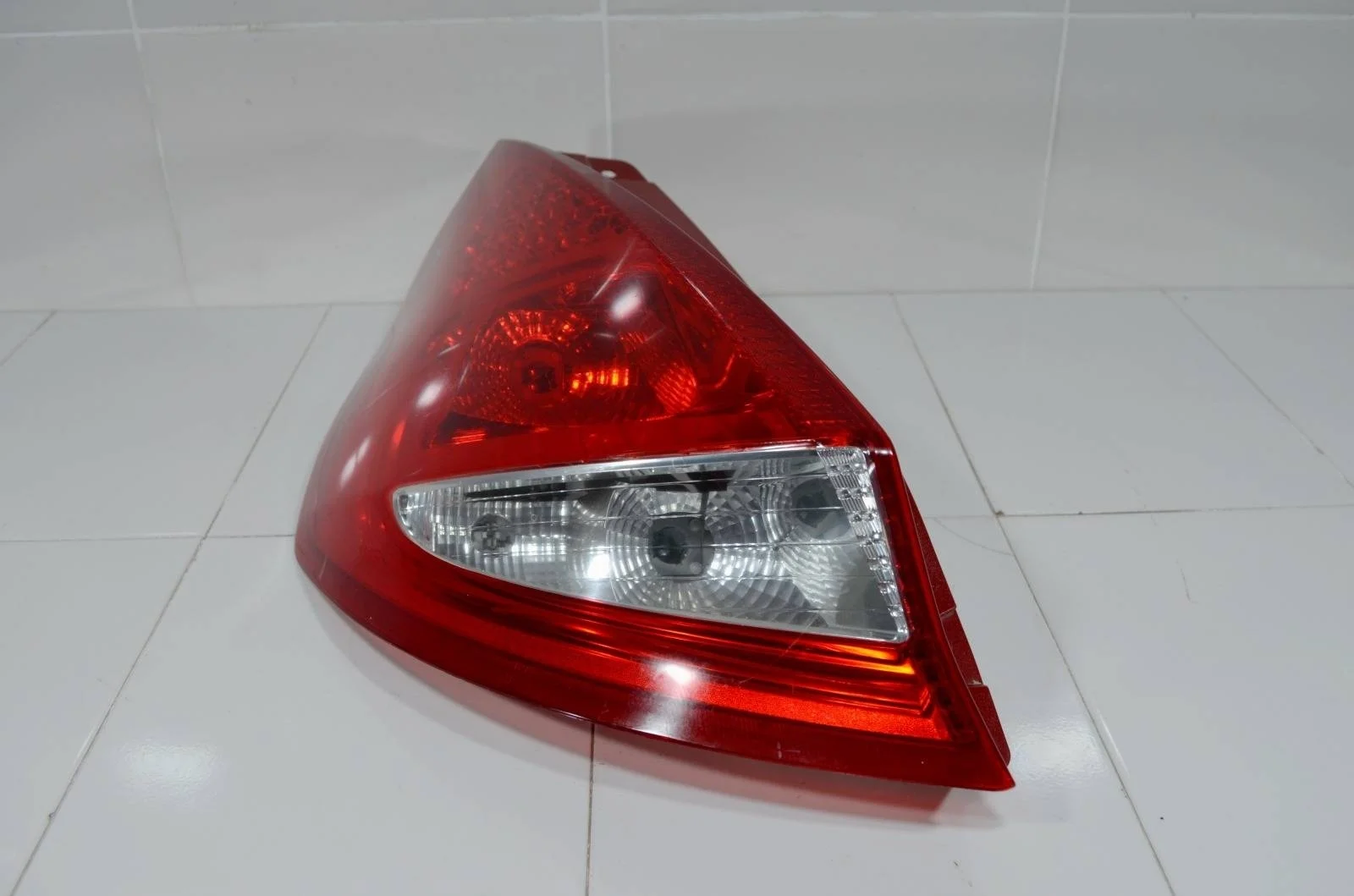 Фонарь FORD FIESTA 2008+ 1513152 6, левый