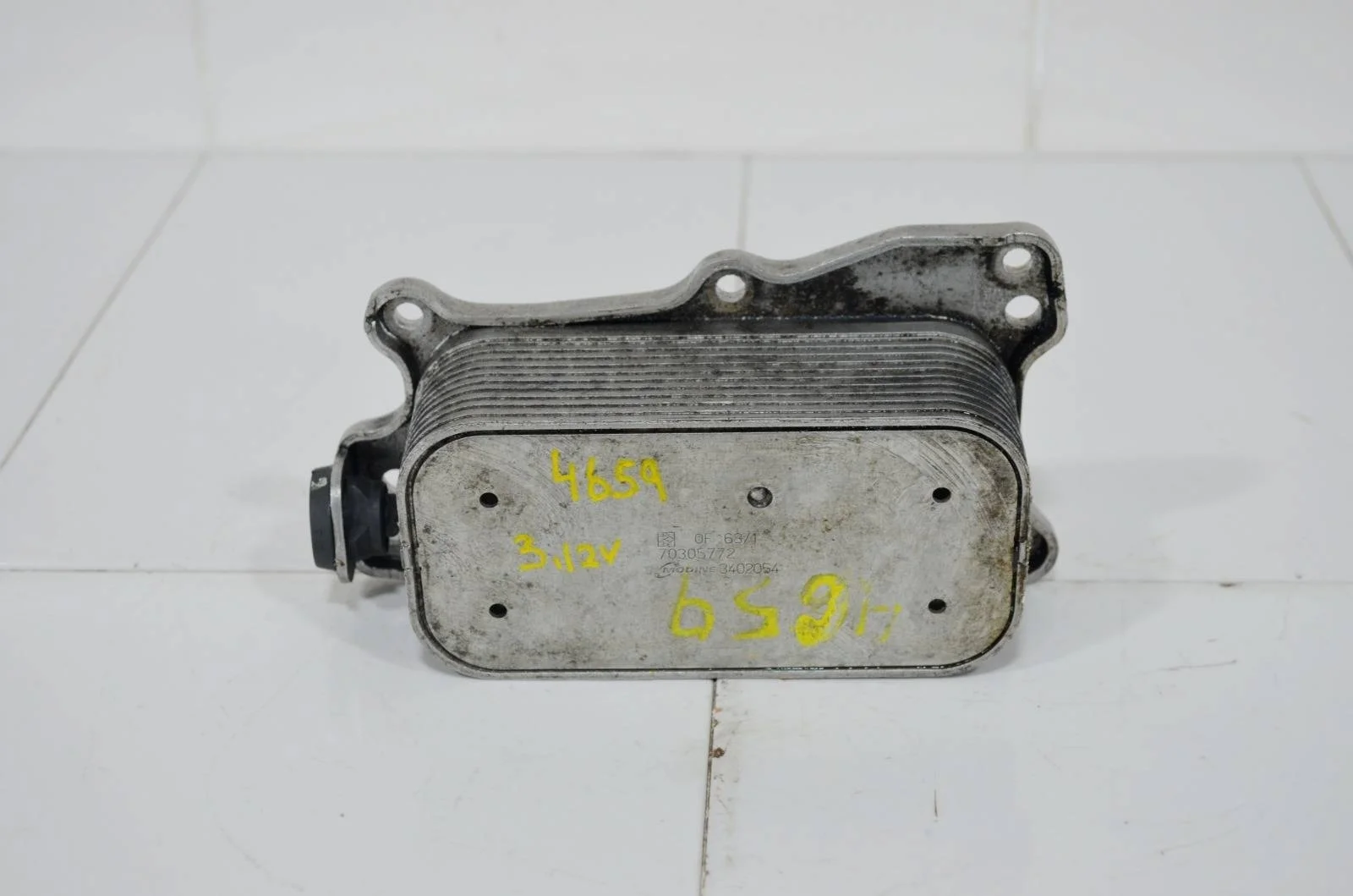 Радиатор масляный MERCEDES-BENZ R-class 2005+ A2721880001 W251