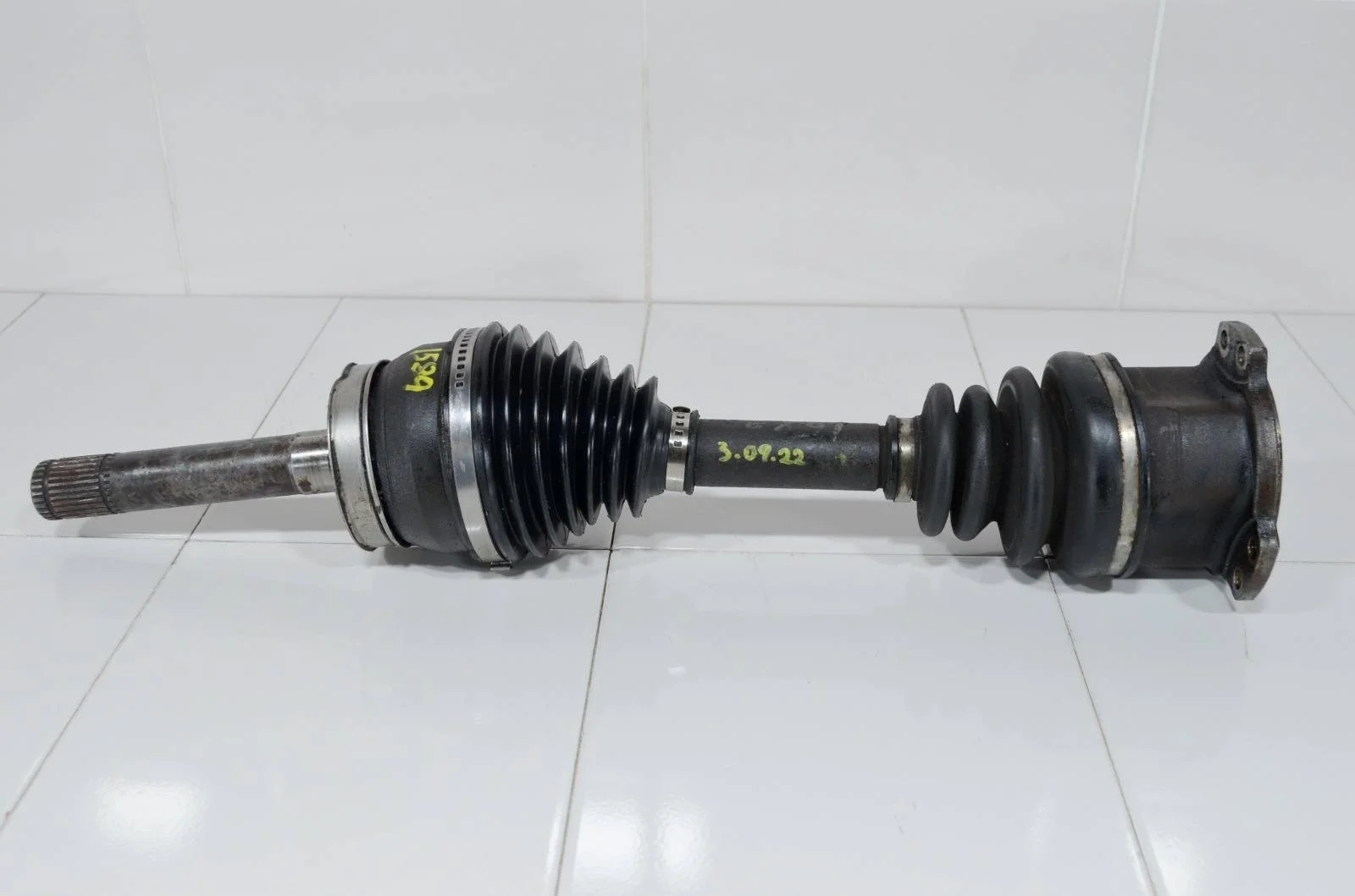 Привод INFINITI QX4 1996-2003 3910058G60 JR50, передний левый