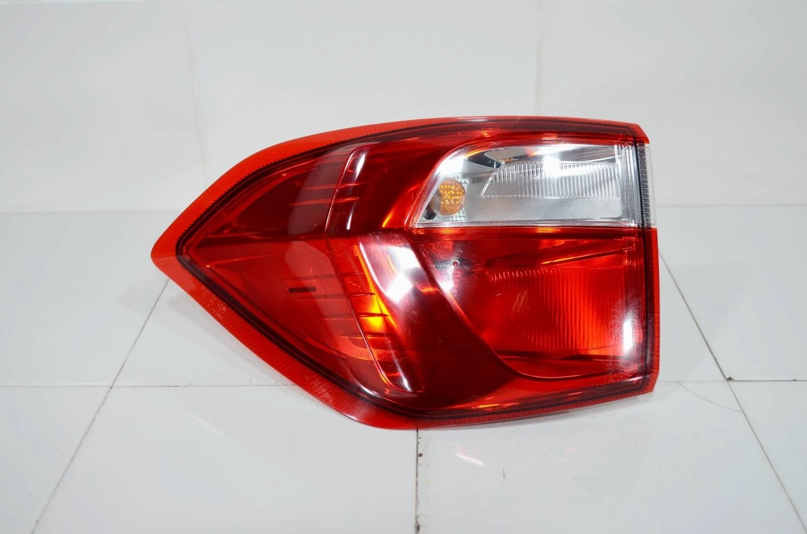 Фонарь FORD ECOSPORT 2014-2019 2304083 CR1, левый