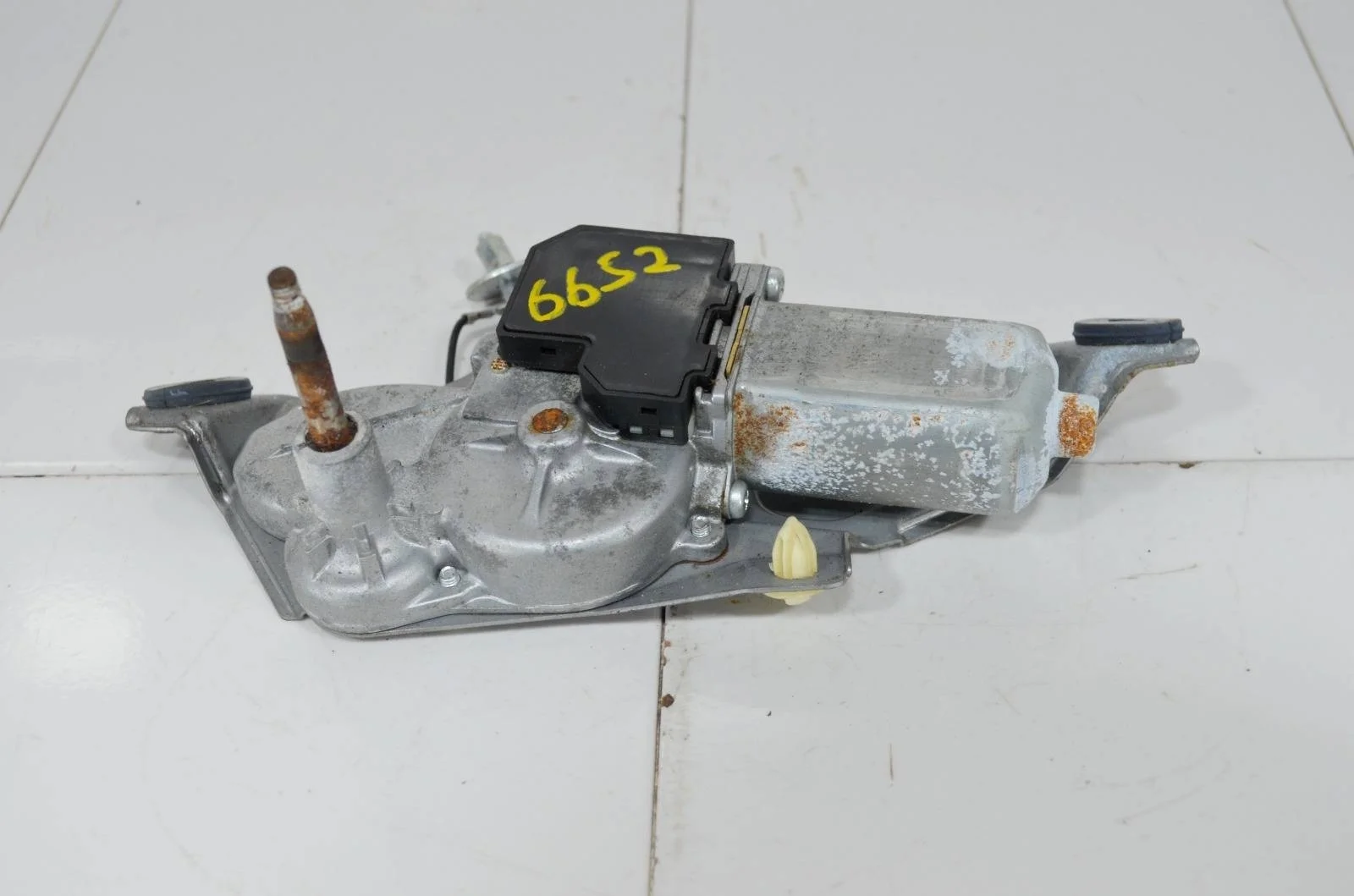 Мотор стеклоочистителя TOYOTA SIENNA 2003-2010 85130AE010 2, задний