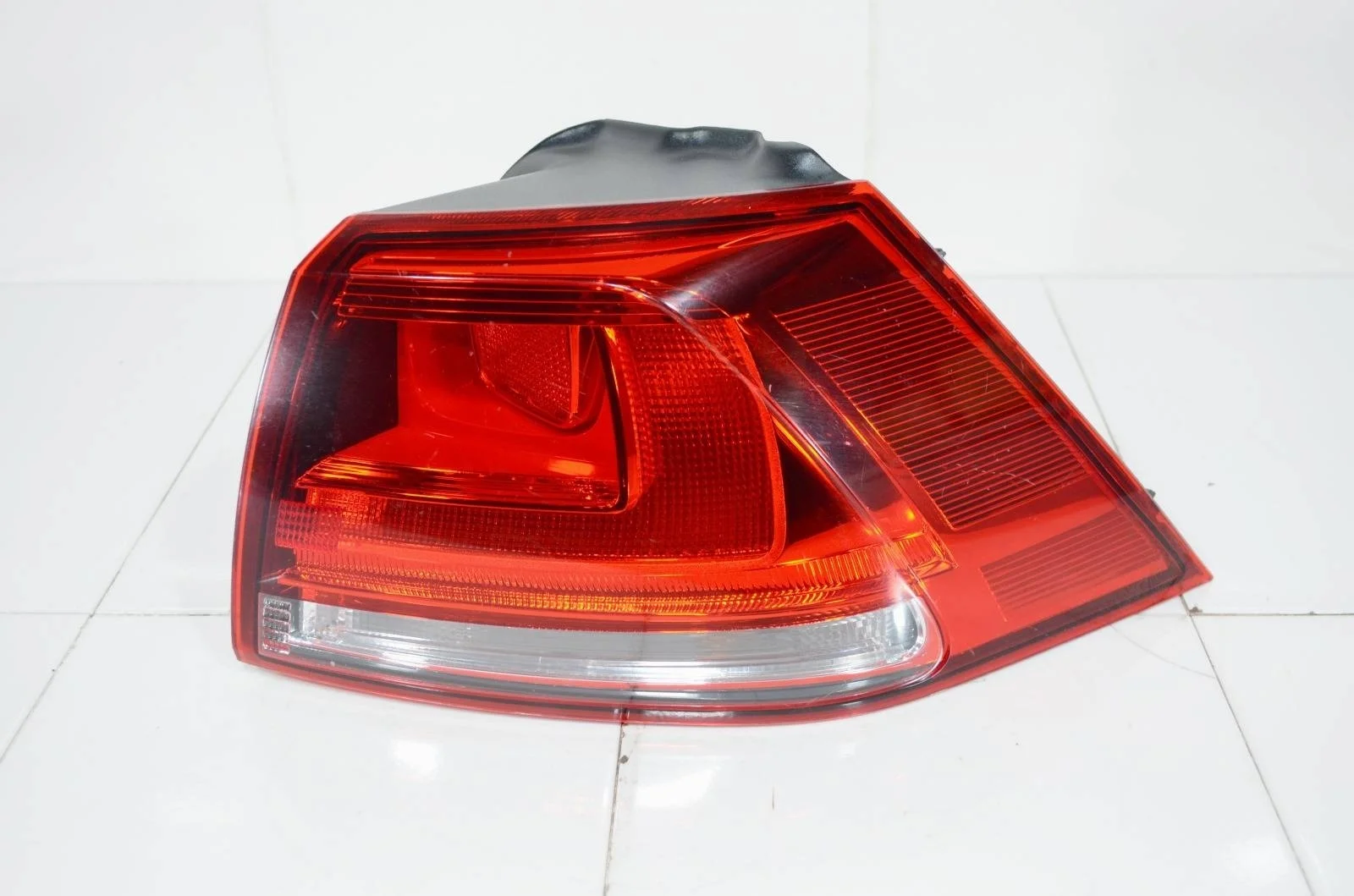 Фонарь VOLKSWAGEN GOLF 2012+ 5G0945096M 7, правый