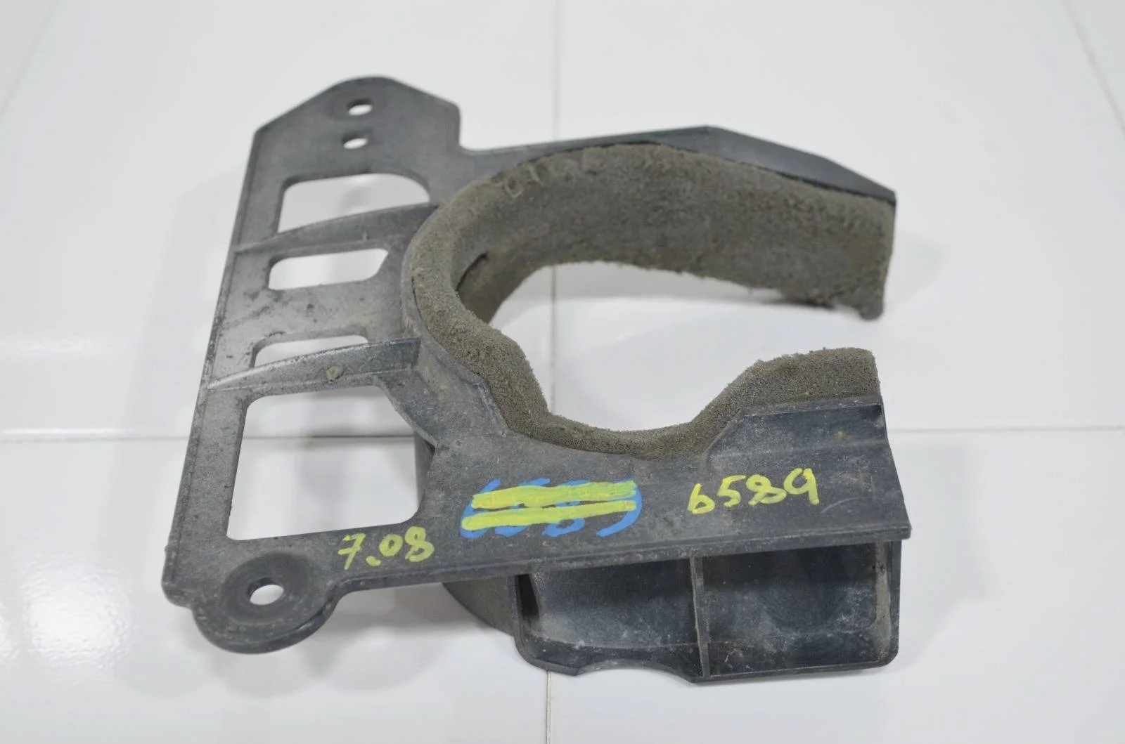 Кожух приводного вала AUDI A5 2007+ 8K0863188B 8T, правый