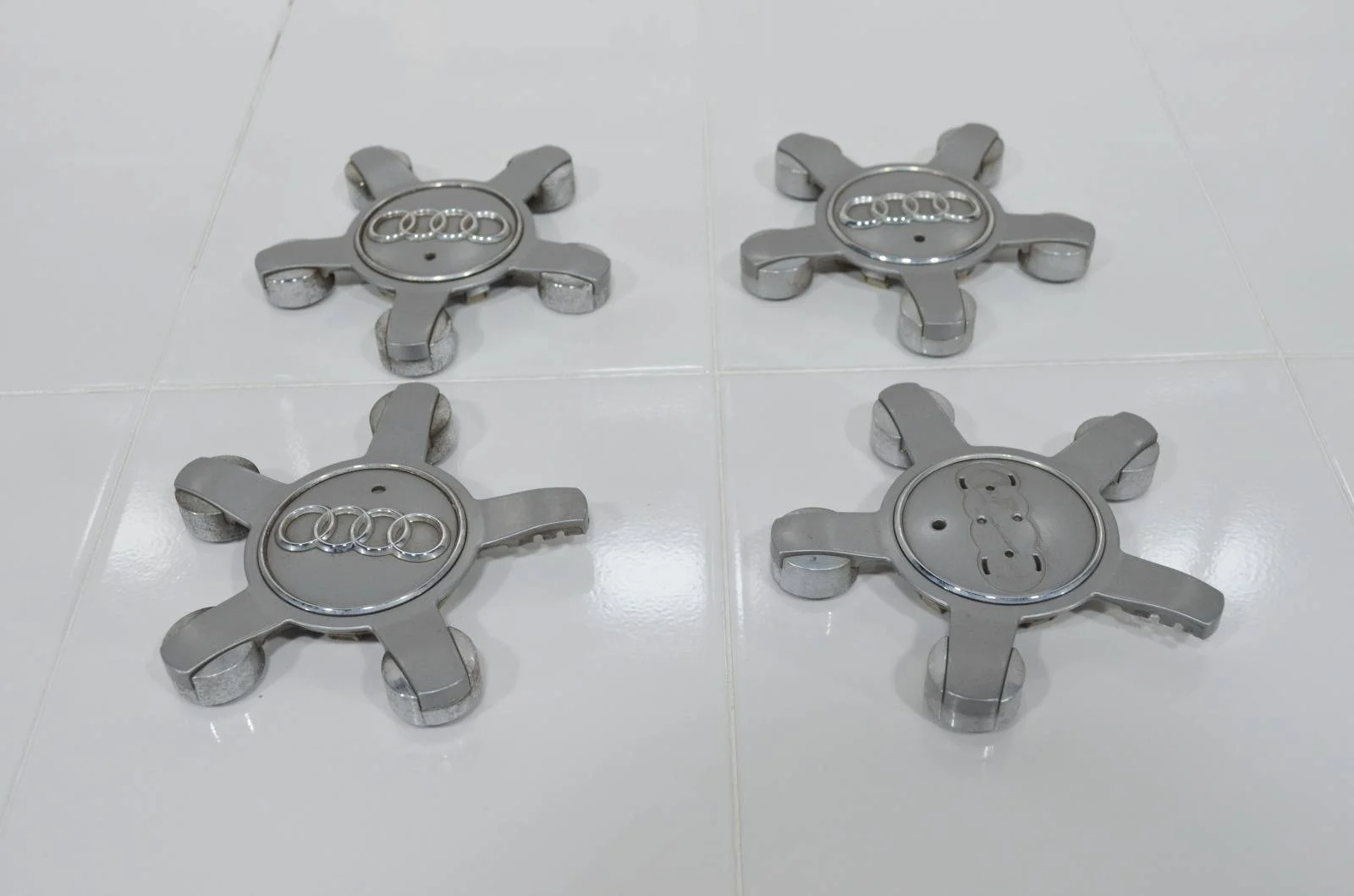 Колпак AUDI A4 2007+ 8R0601165 B8