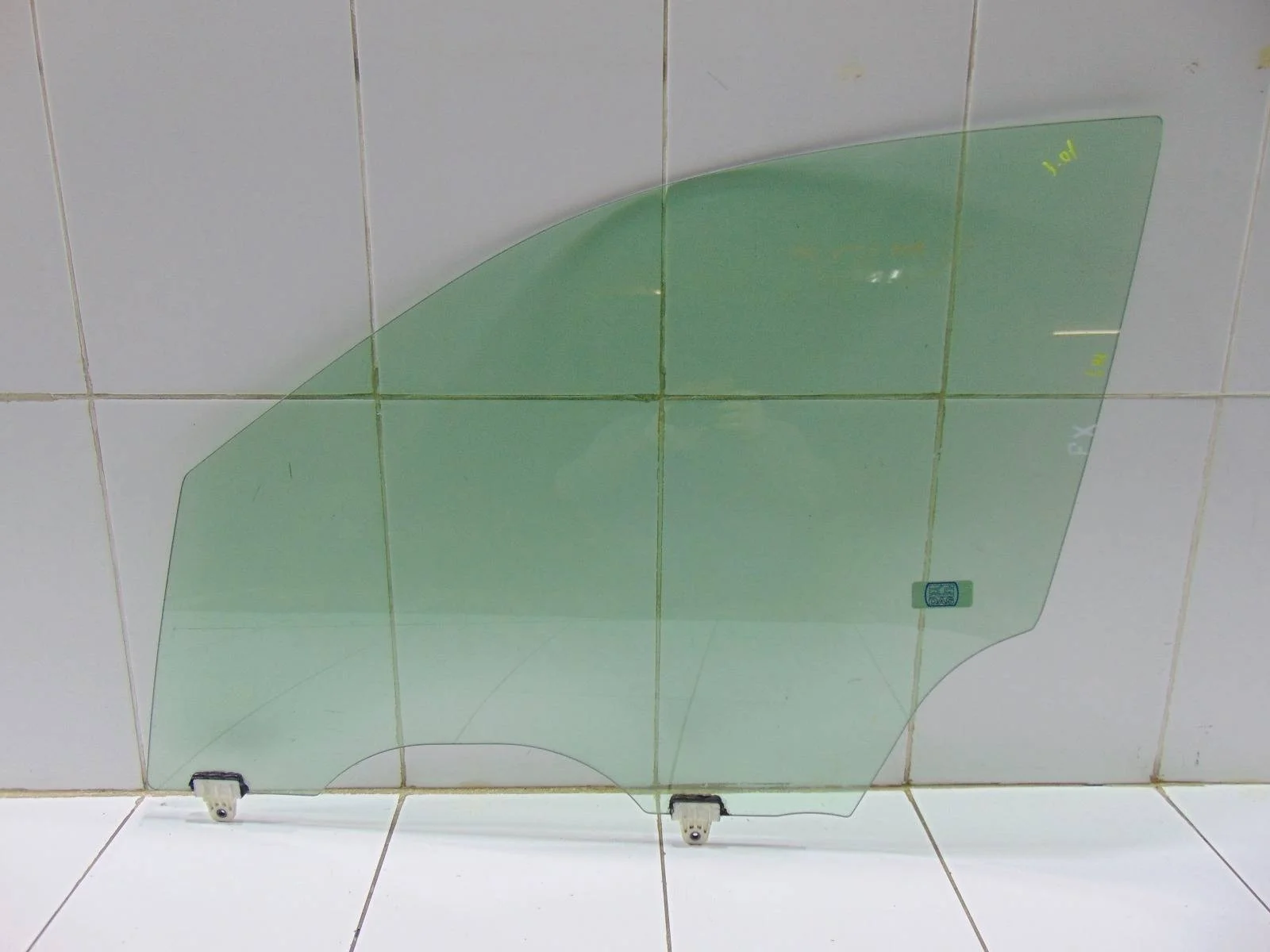 Стекло двери INFINITI FX35/45 2001+ 80301CG000 S50, переднее левое