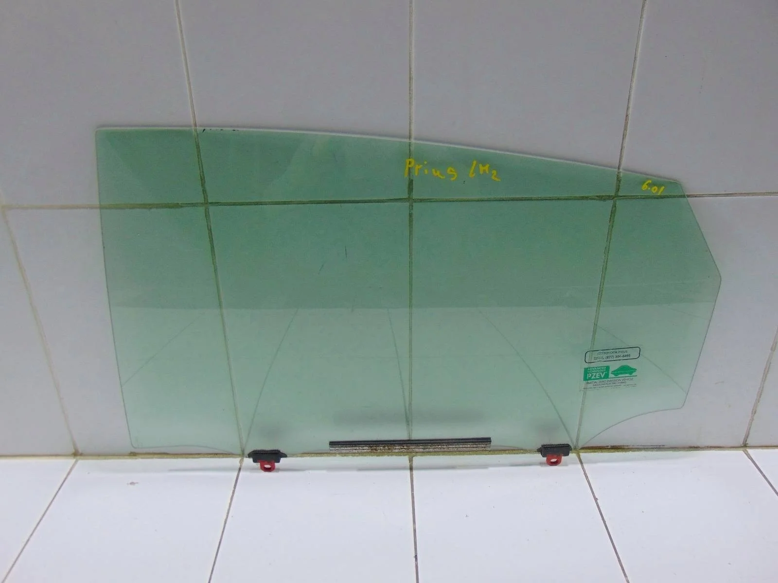 Стекло двери TOYOTA PRIUS 2009+ 6810447051 XW30, заднее левое