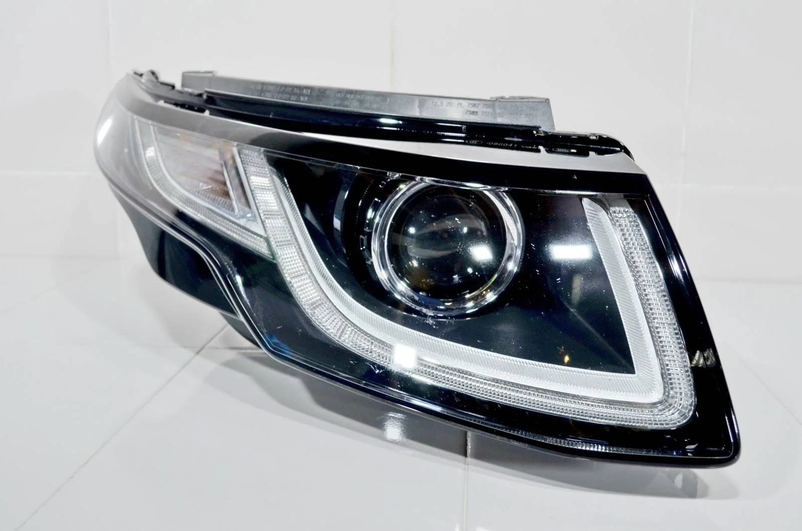 Фара LAND ROVER RANGE ROVER EVOQUE 2015+ LR072619 L538, правая