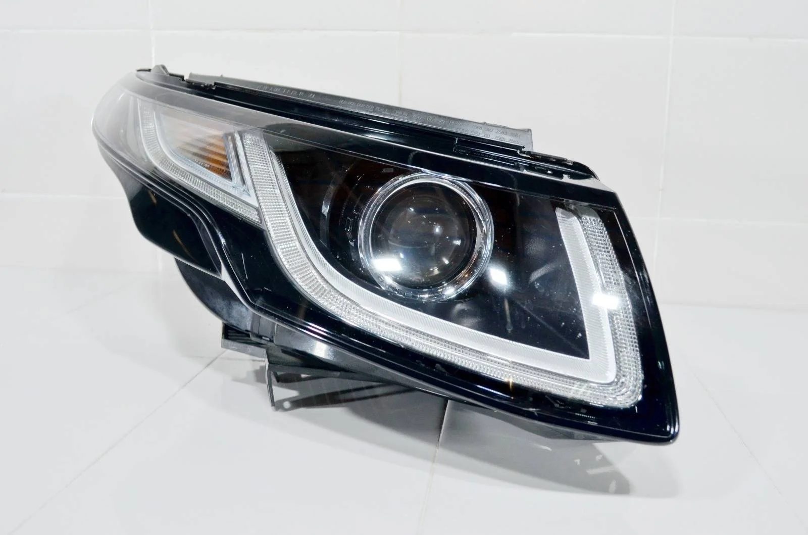 Фара LAND ROVER RANGE ROVER EVOQUE 2015+ LR072619 L538, правая
