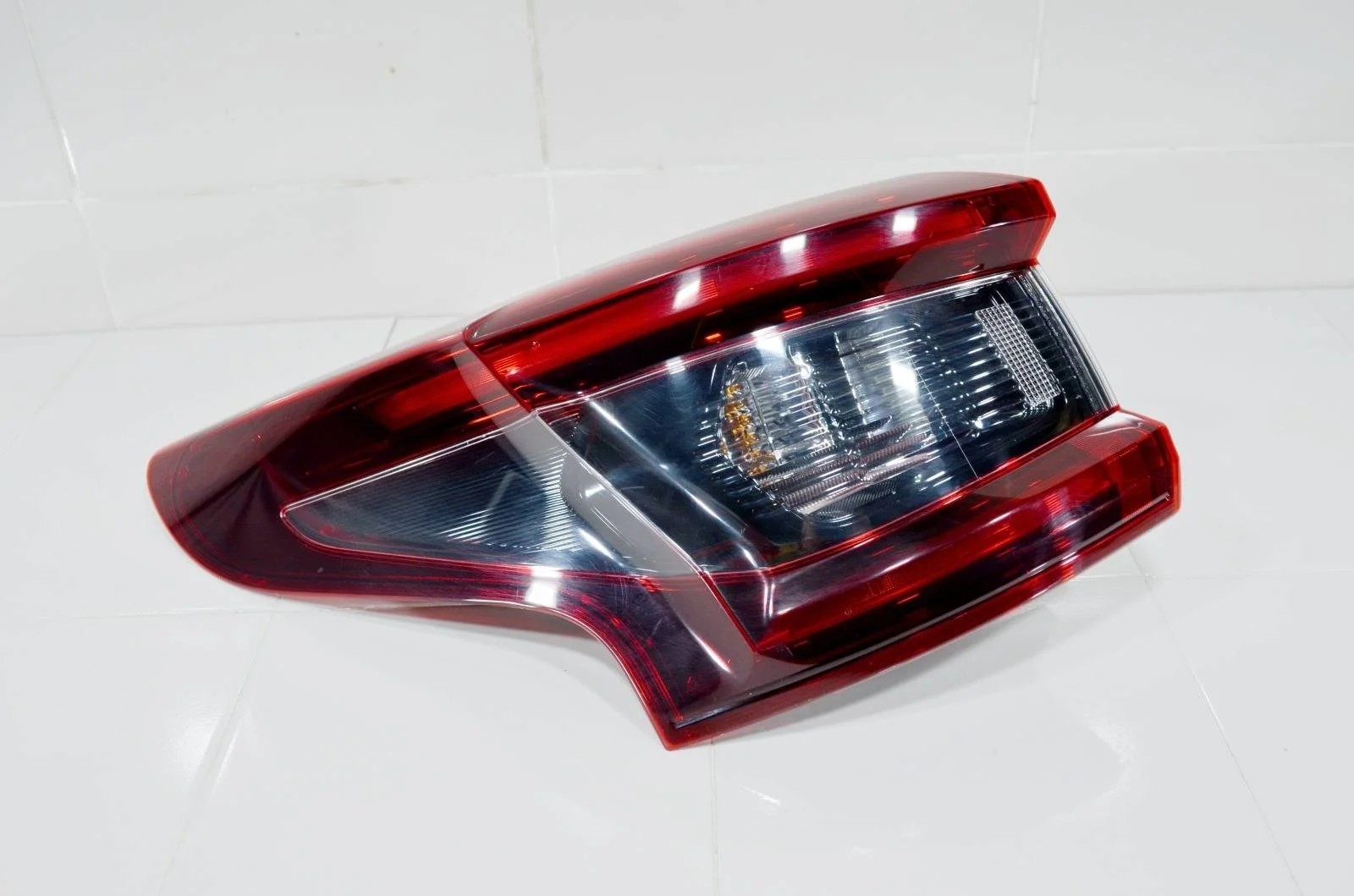 Фонарь NISSAN QASHQAI 2017+ 26555HV00A J11, левый