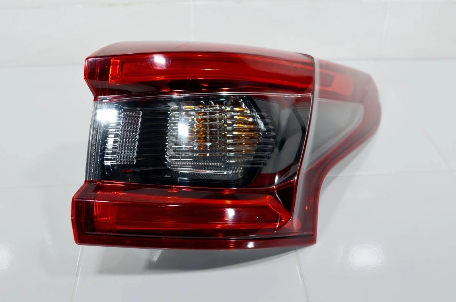 Фонарь NISSAN QASHQAI 2017+ 26550HV00A J11, правый