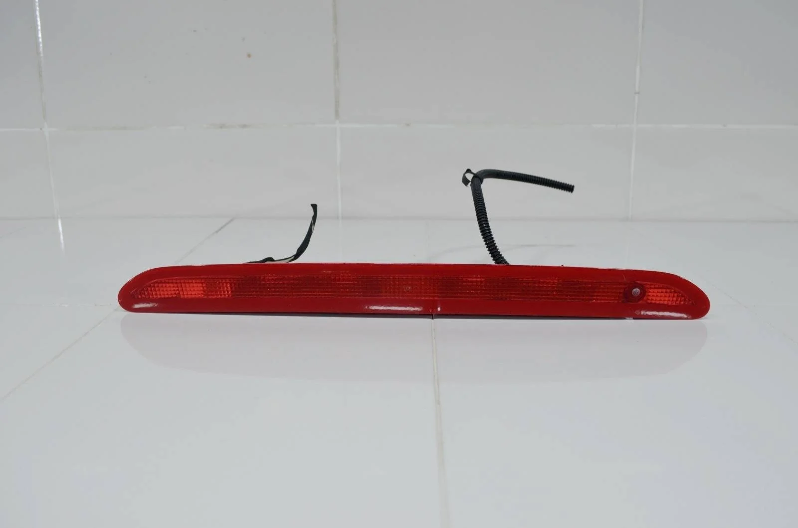 Дополнительный стоп сигнал VOLKSWAGEN GOLF 2008-2012 5K0945087C 6