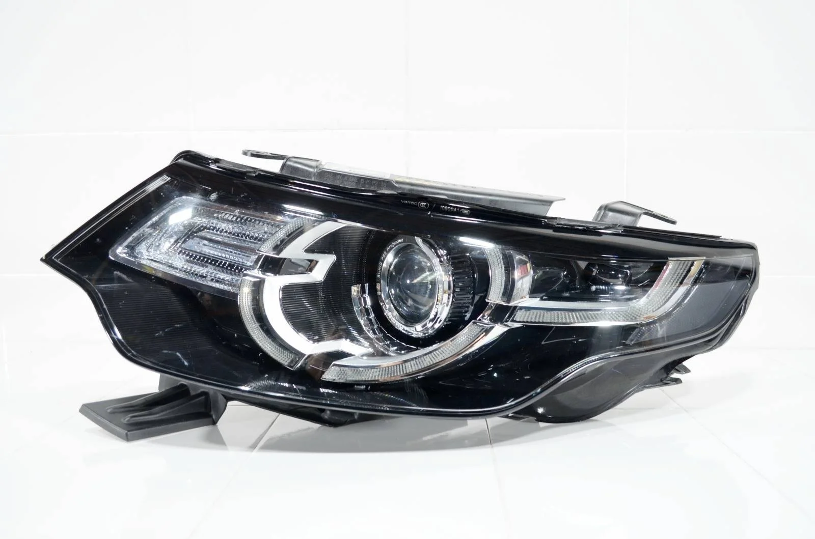 Фара LAND ROVER DISCOVERY SPORT 2015+ LR060888 L550, левая