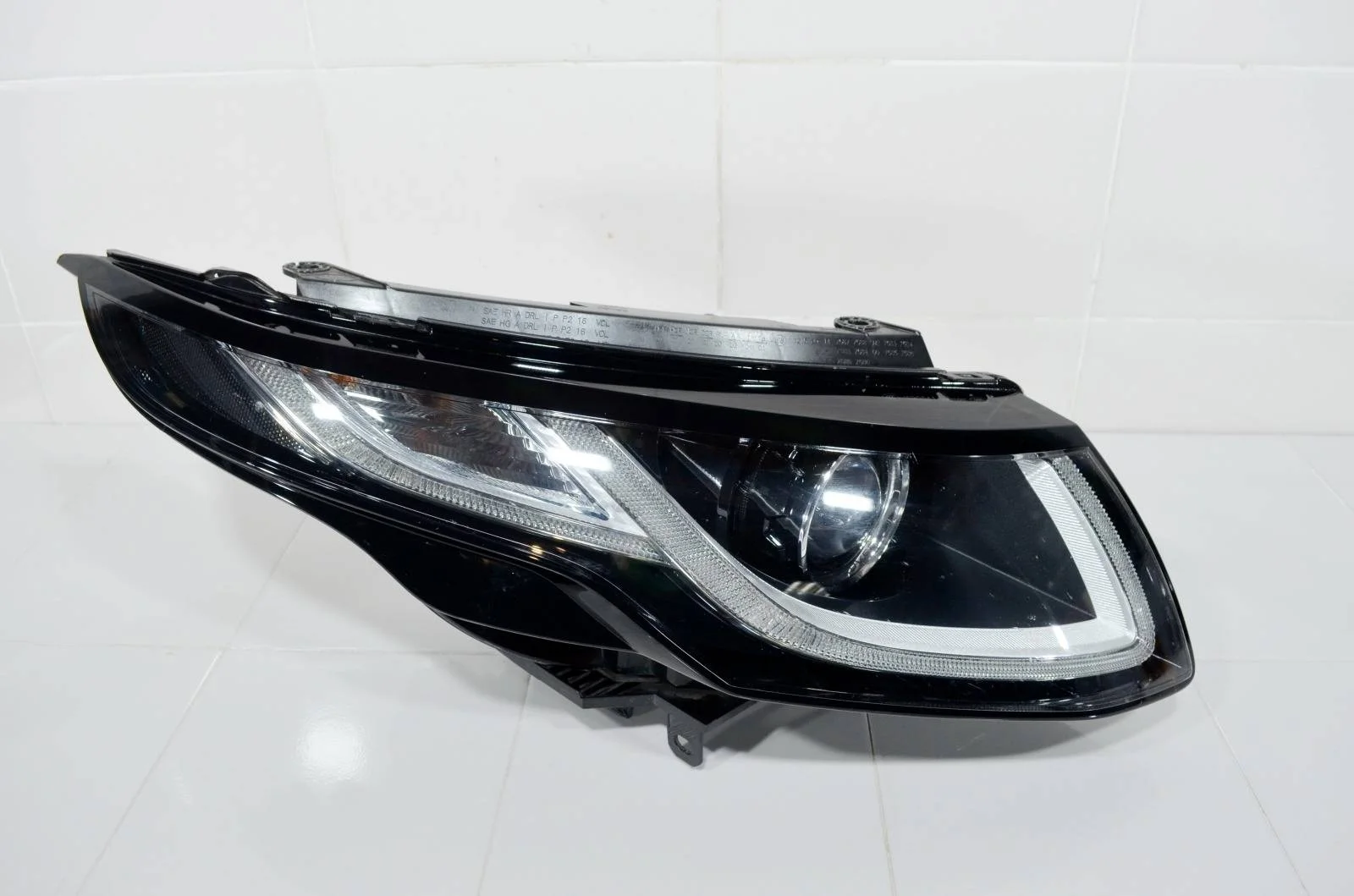 Фара LAND ROVER RANGE ROVER EVOQUE 2015+ LR072619 L538, правая