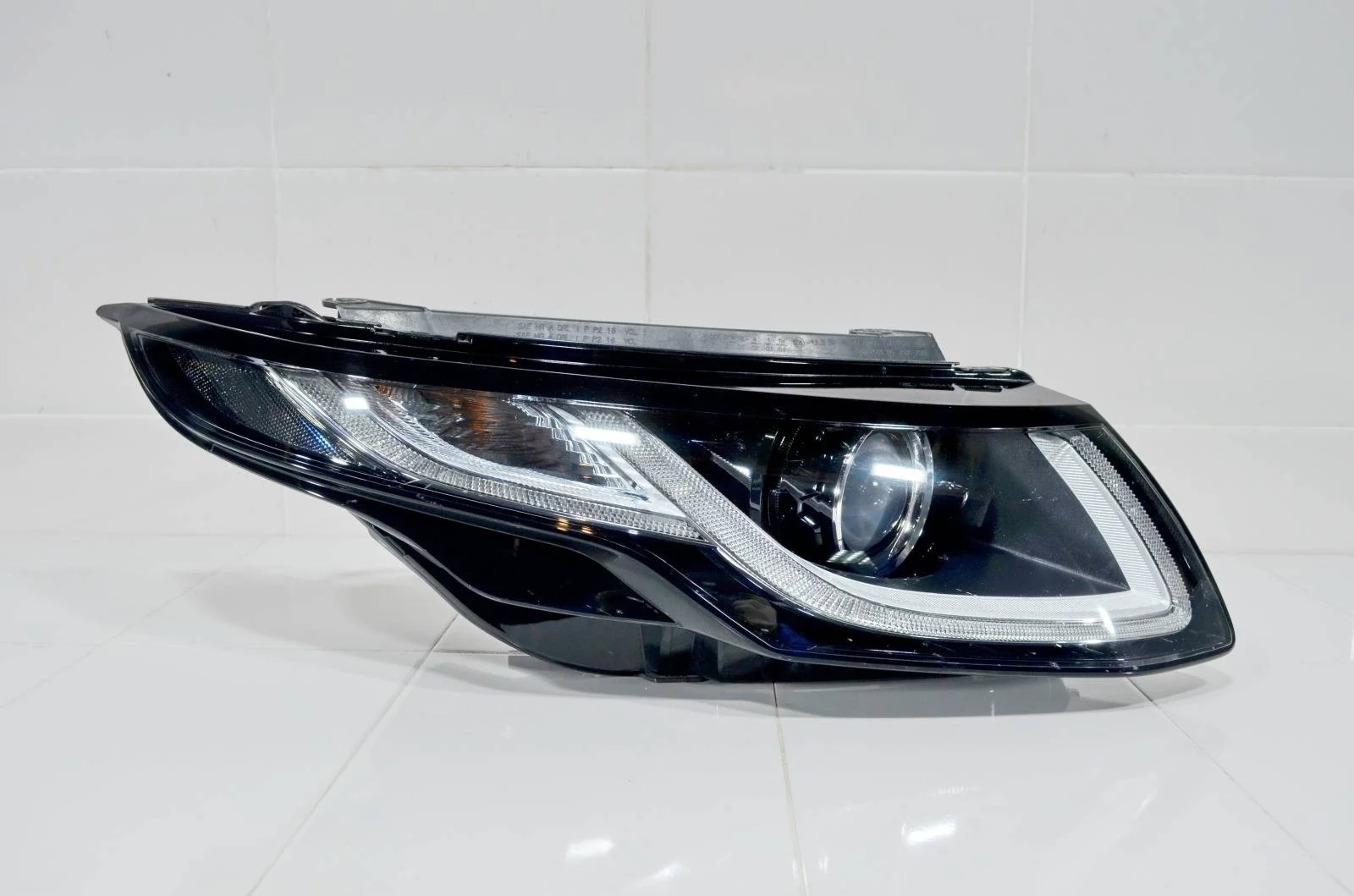 Фара LAND ROVER RANGE ROVER EVOQUE 2015+ LR072619 L538, правая