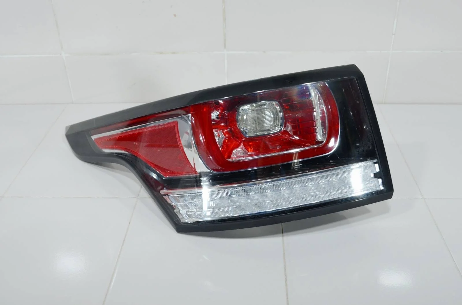 Фонарь LAND ROVER SPORT 2013+ LR061589 L494, левый