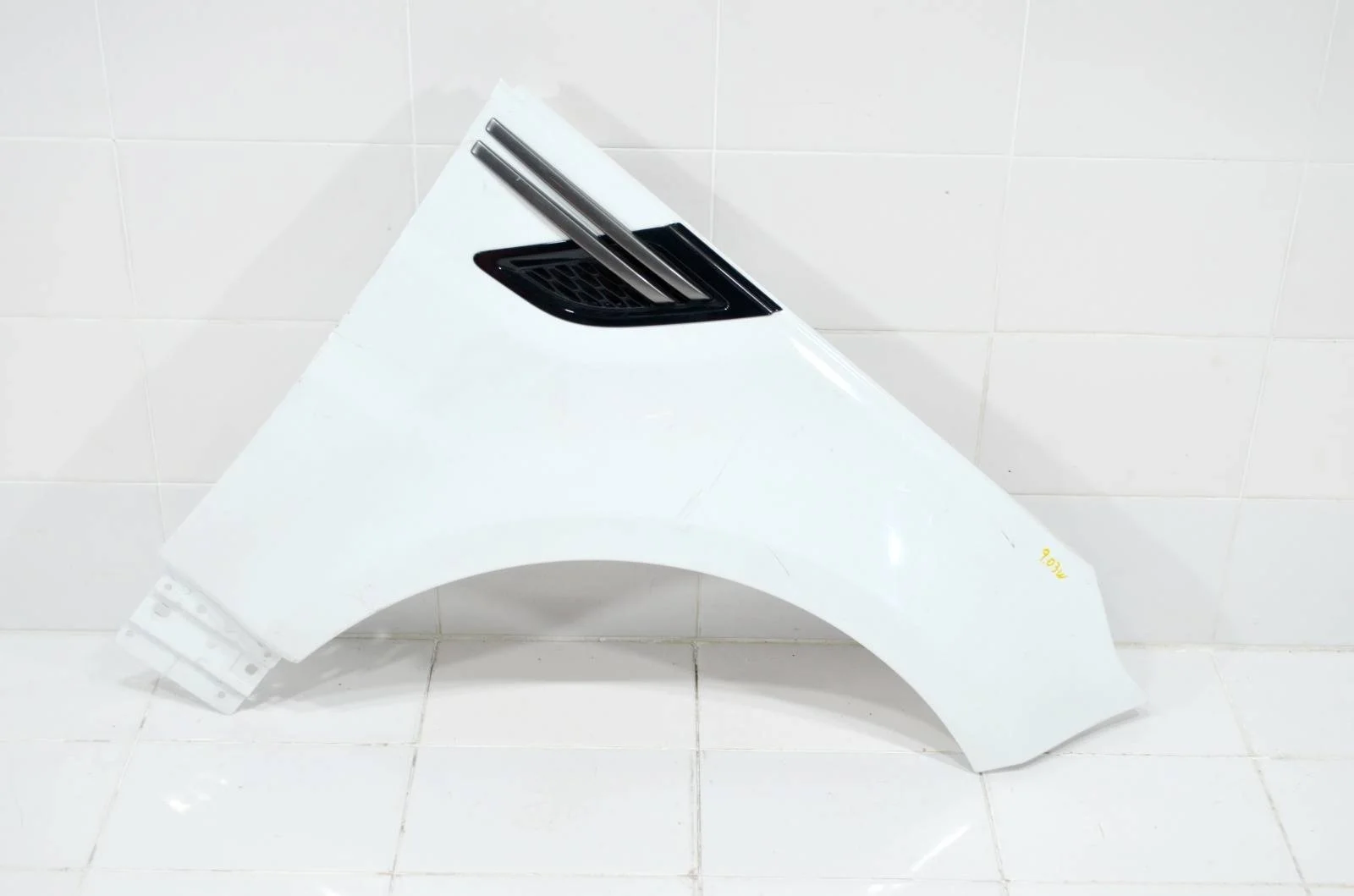 Крыло LAND ROVER SPORT 2013+ LR061823 L494, переднее правое