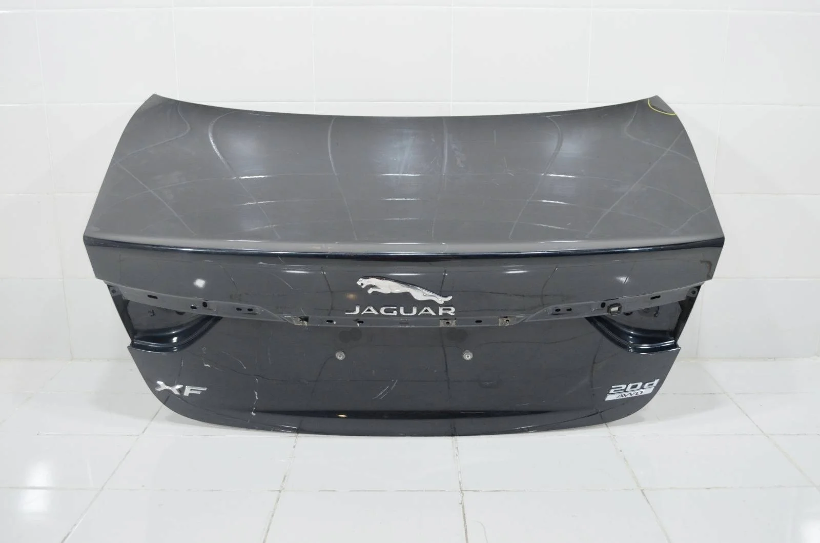 Крышка багажника JAGUAR XF 2015+ C2C41731 X260