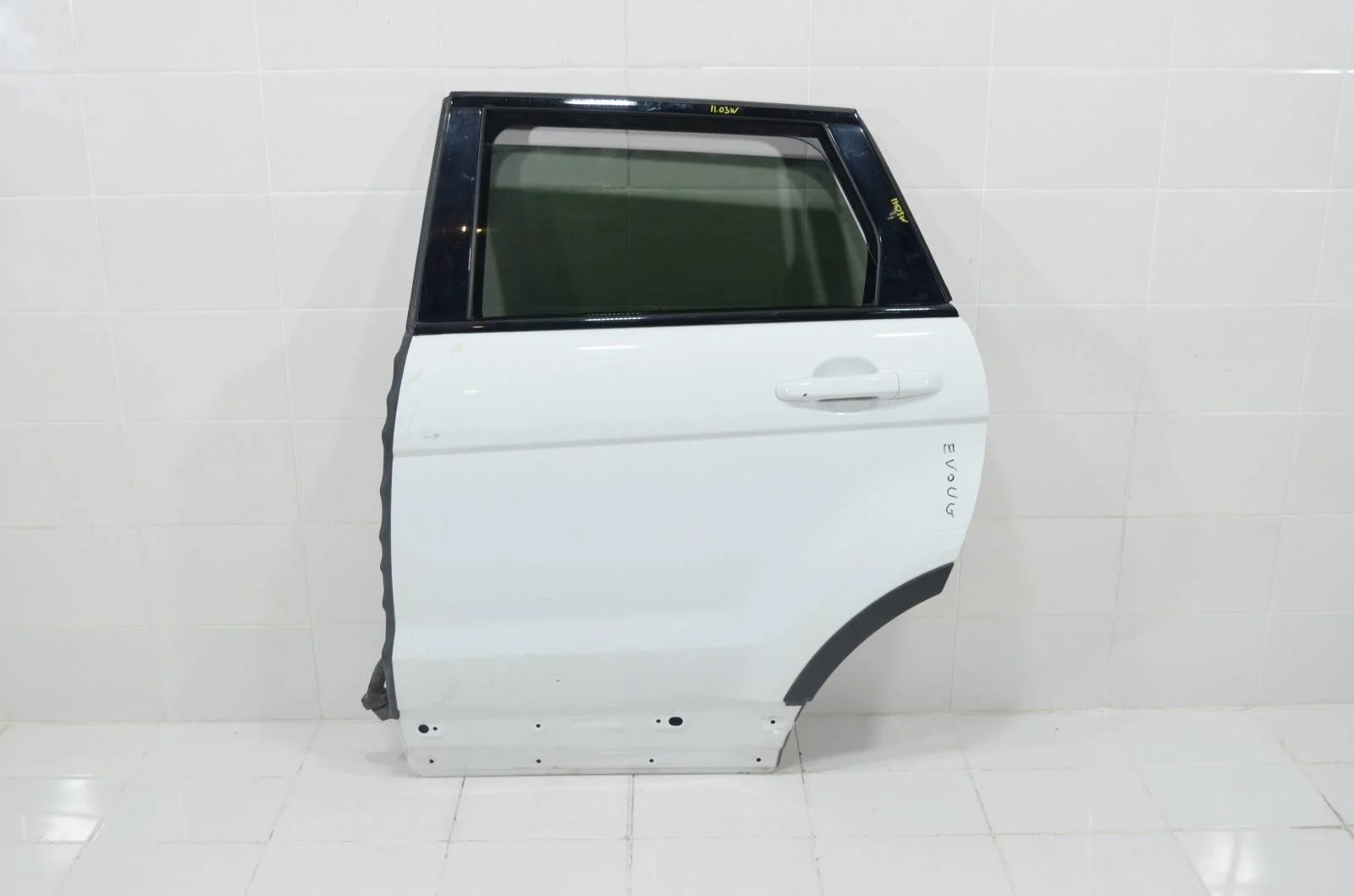 Дверь LAND ROVER RANGE ROVER EVOQUE 2011-2018 LR028557 L538, задняя левая