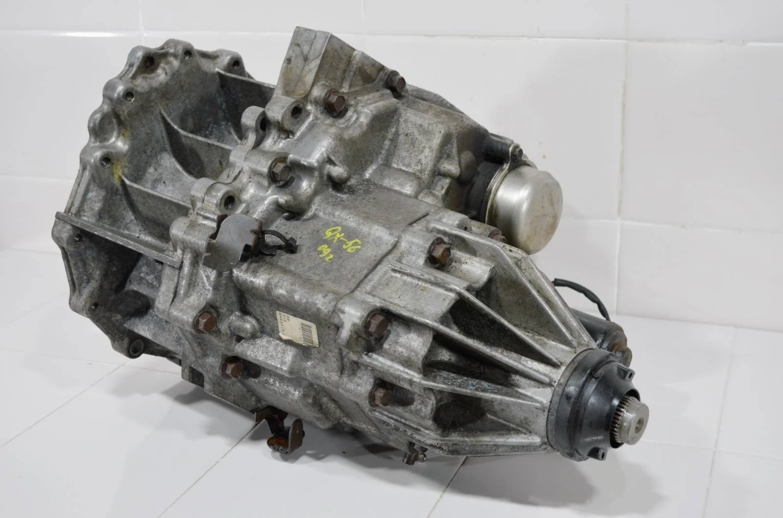 Раздаточная коробка INFINITI QX56 2004-2010 331007S11A JA60