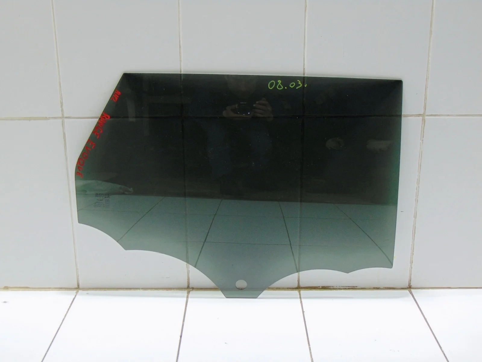 Стекло двери LAND ROVER RANGE ROVER EVOQUE 2011-2018 LR026714 L538, заднее правое