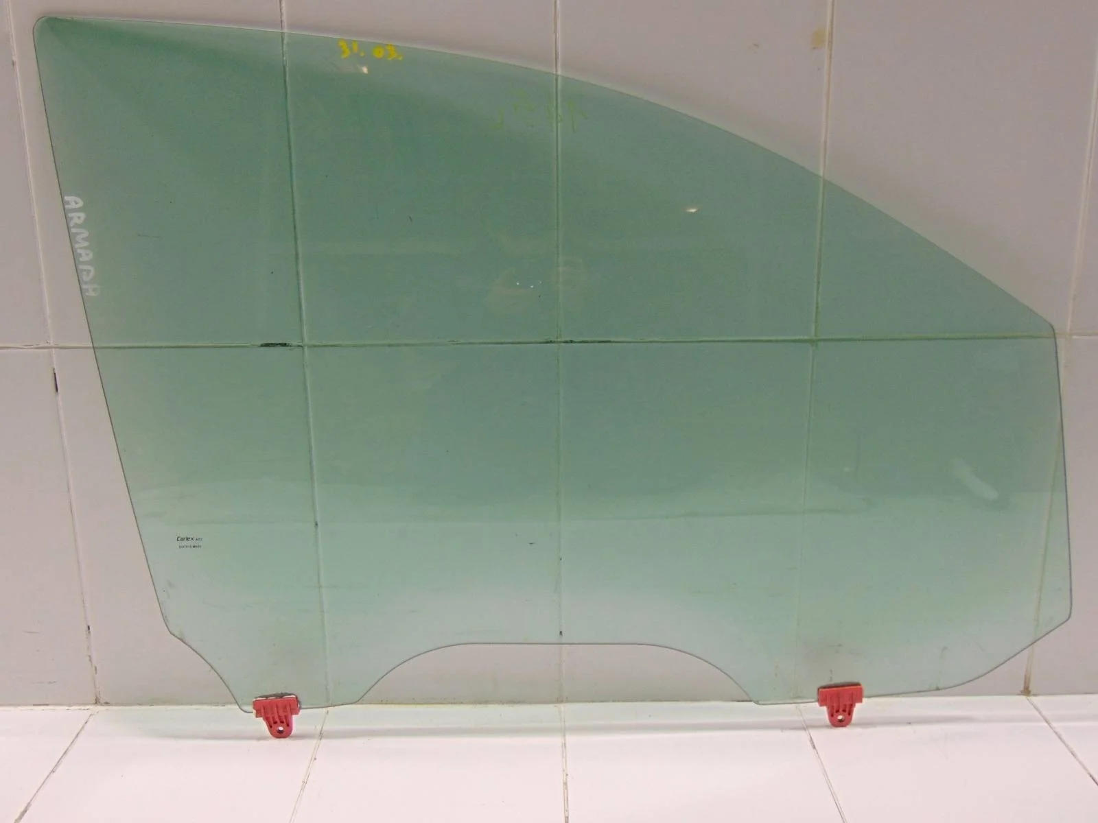 Стекло двери NISSAN ARMADA 2003+ 803007S000 TA60, переднее правое