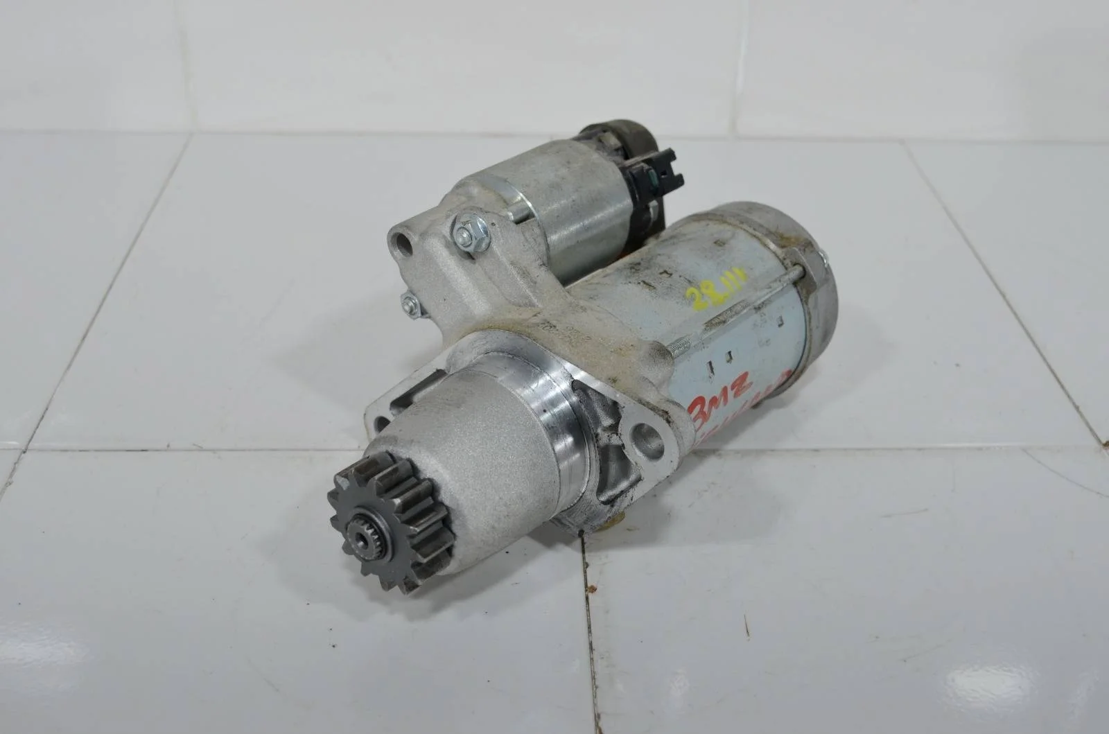 Стартер TOYOTA HIGHLANDER 2000-2007 281000HH05 XU20 3.3 3MZFE