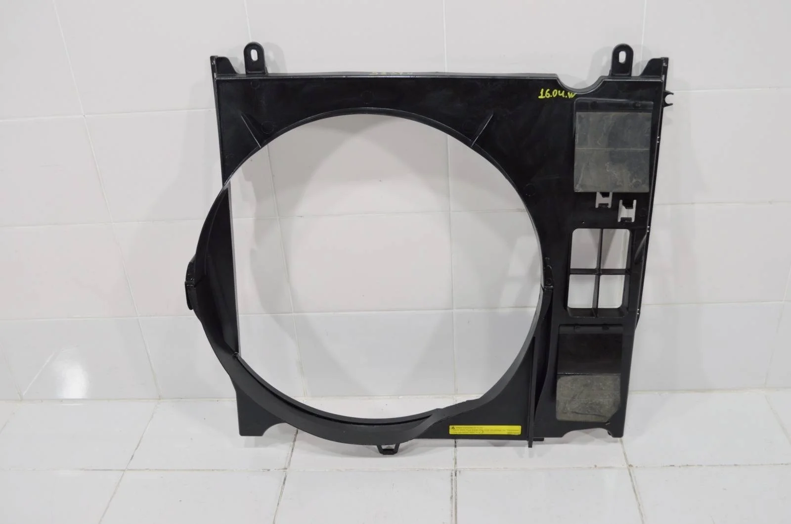 Диффузор NISSAN TITAN 2003-2015 214767S000 A60