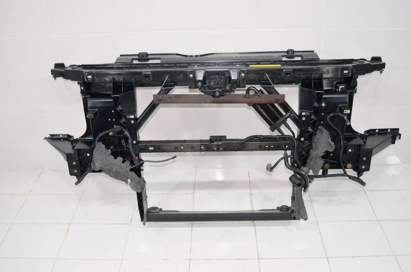 Панель передняя (телевизор) NISSAN TITAN 2003-2015 625007S025 A60