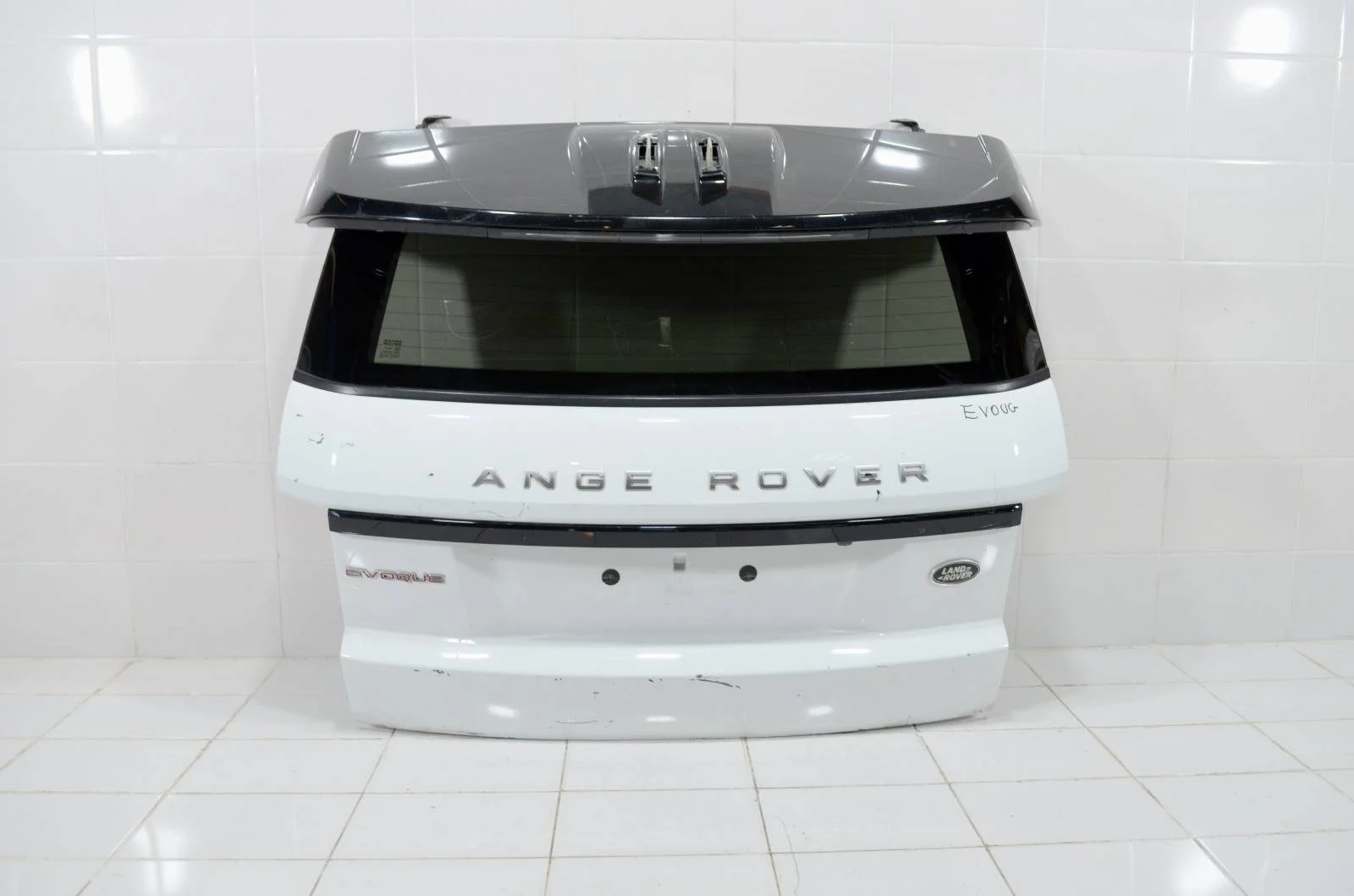 Крышка багажника LAND ROVER RANGE ROVER EVOQUE 2011-2018 LR064614 L538