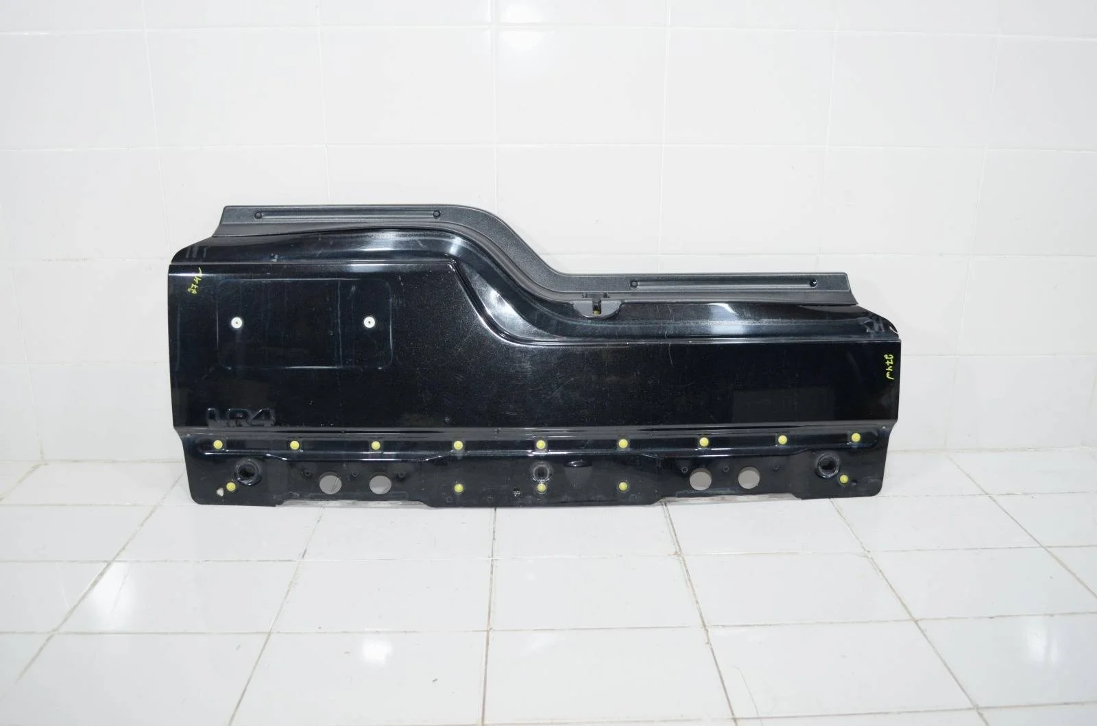 Крышка багажника LAND ROVER DISCOVERY 4 2010+ LR045550 L319