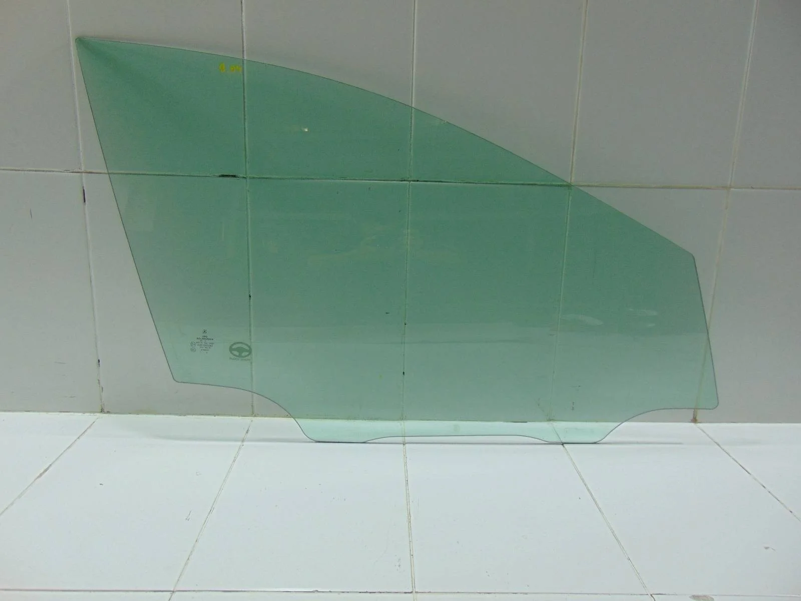 Стекло двери MERCEDES-BENZ R-class 2005-2017 A2517250210 W251, переднее правое