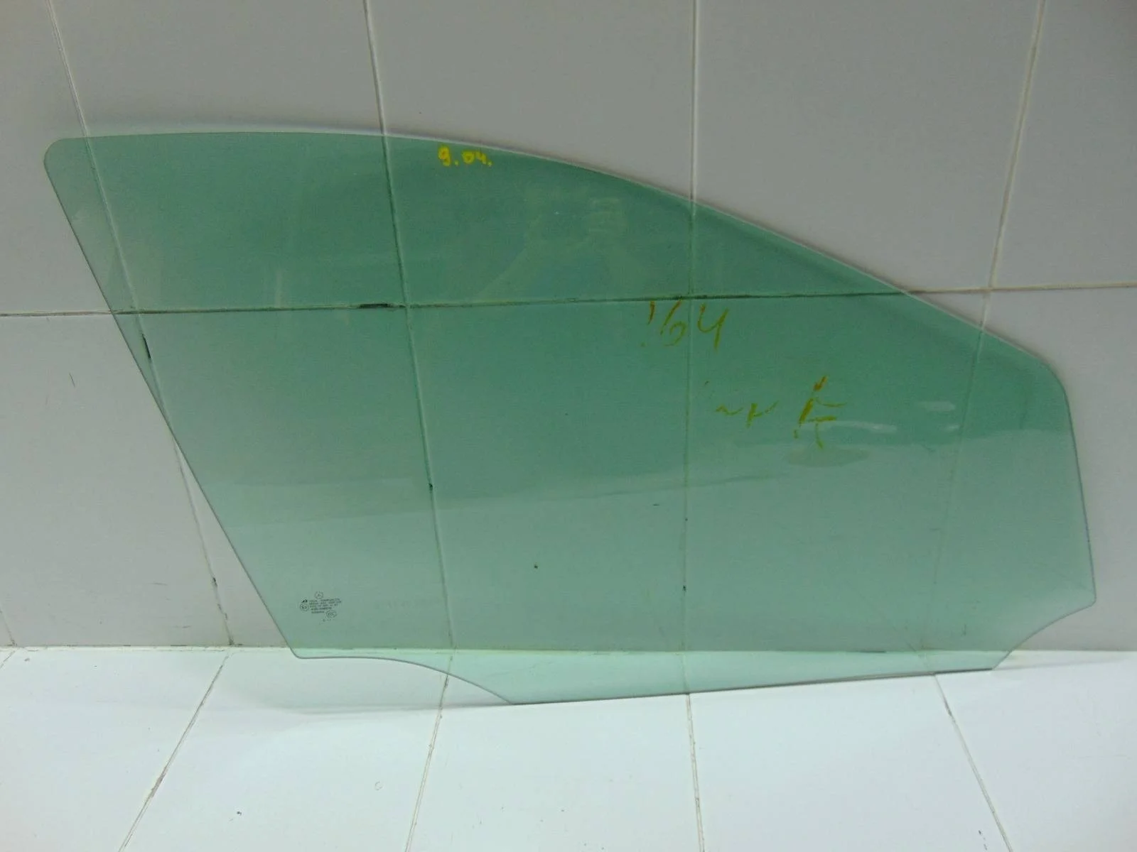 Стекло двери MERCEDES-BENZ M-Class 2005+ A1647251010 W164, переднее правое