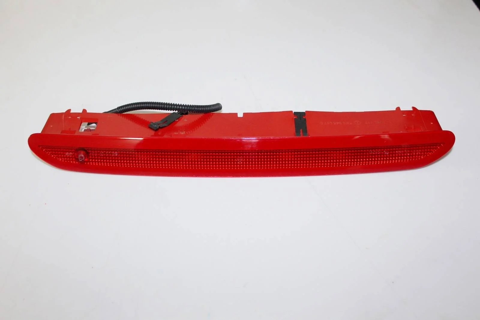 Дополнительный стоп сигнал VOLKSWAGEN TIGUAN 2016+ 5K0945087D AD1