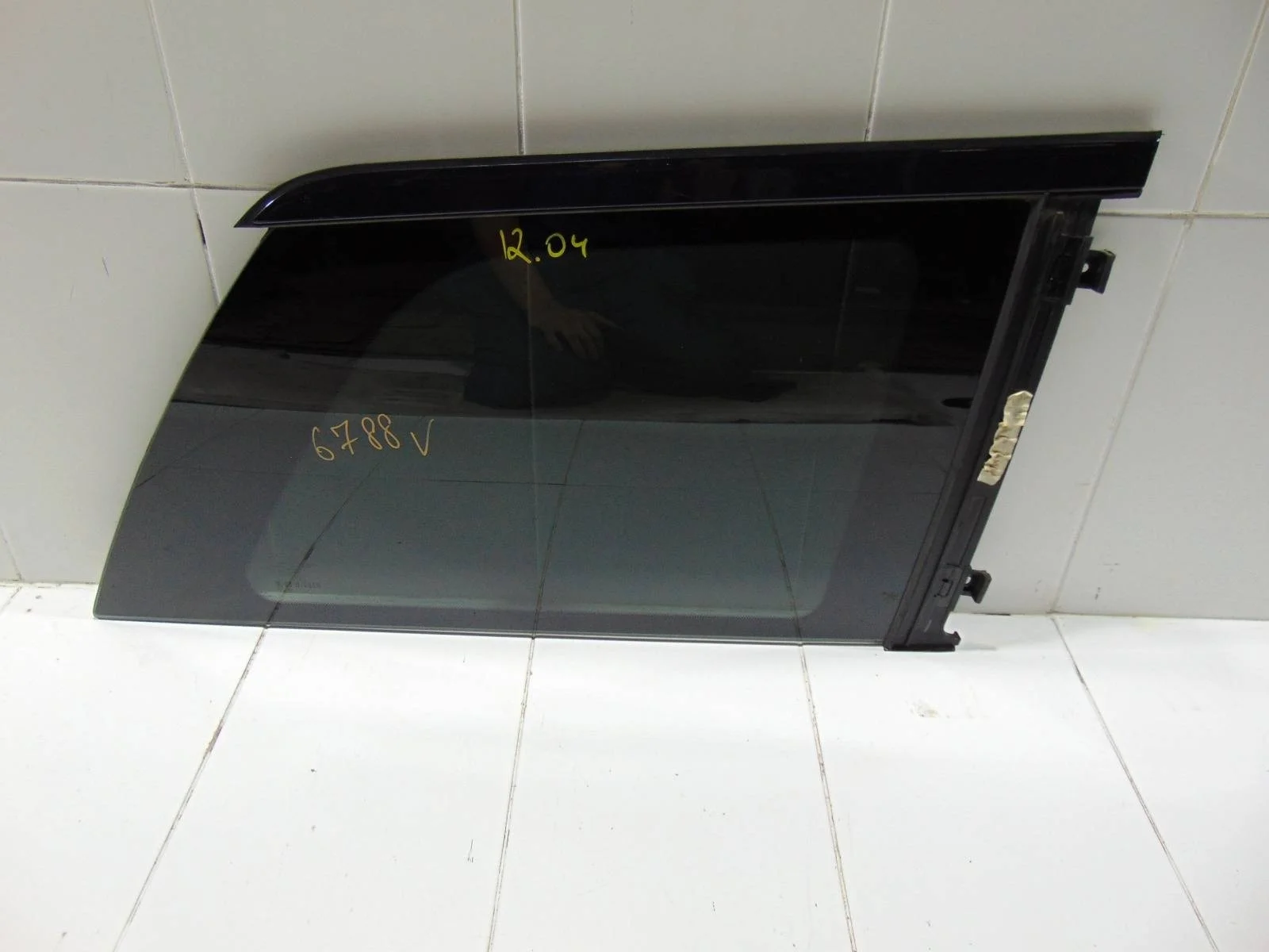 Стекло кузовное MERCEDES-BENZ GL-Class 2006-2012 A1646702250 X164, заднее правое