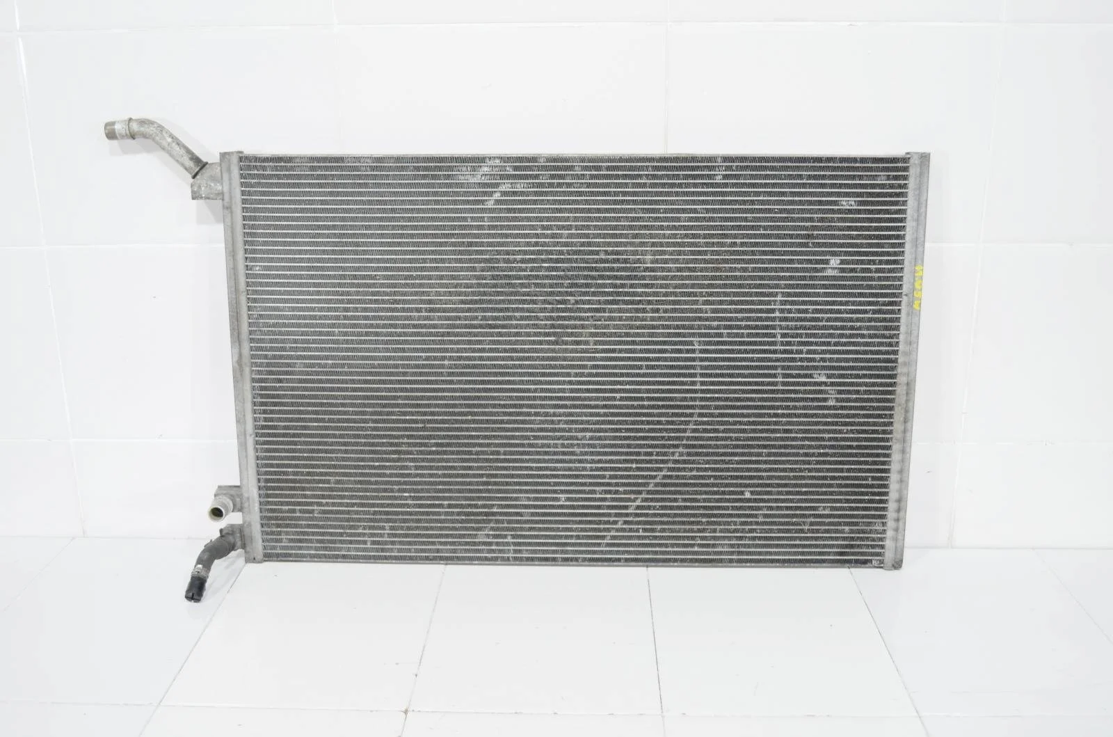 Радиатор дополнительный JAGUAR XE 2015+ T2H2530 X760