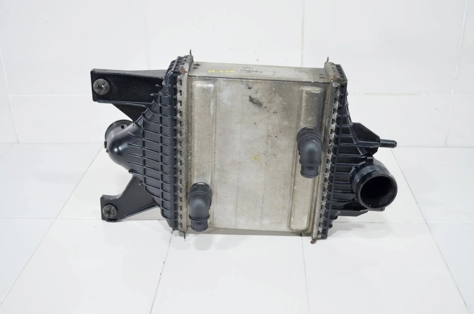 Интеркулер LAND ROVER 2016+ LR062405 L405