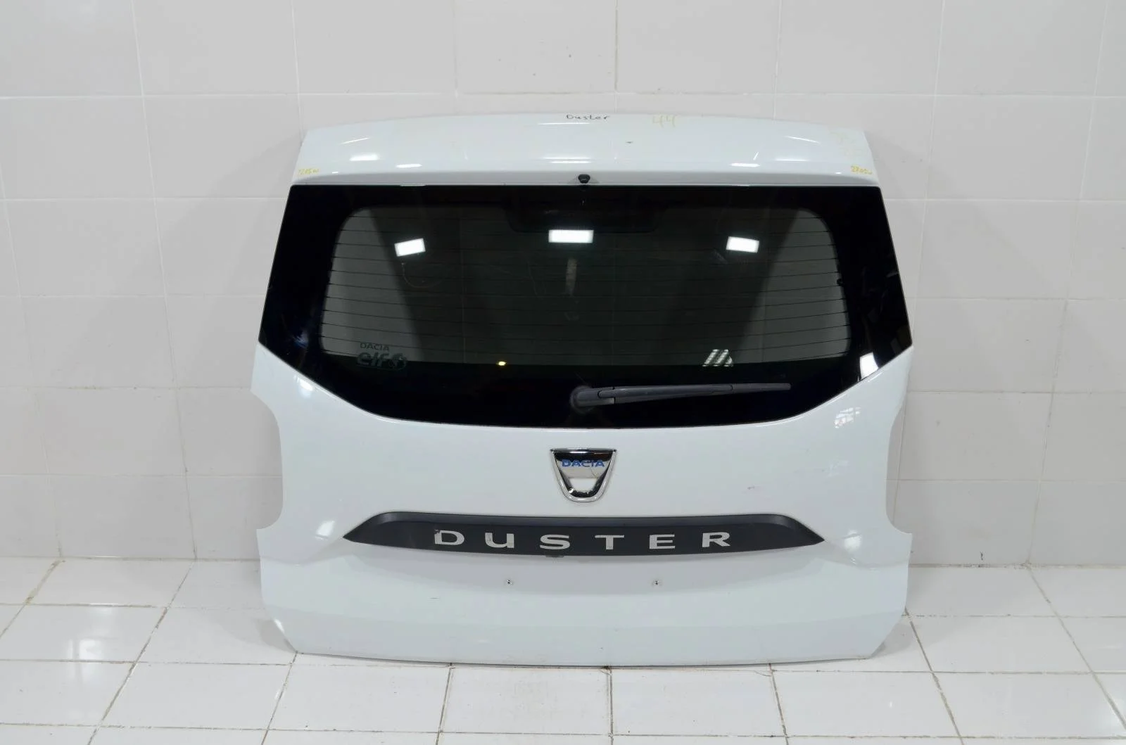 Крышка багажника RENAULT DUSTER 2020+ 901004742R 2/HJD