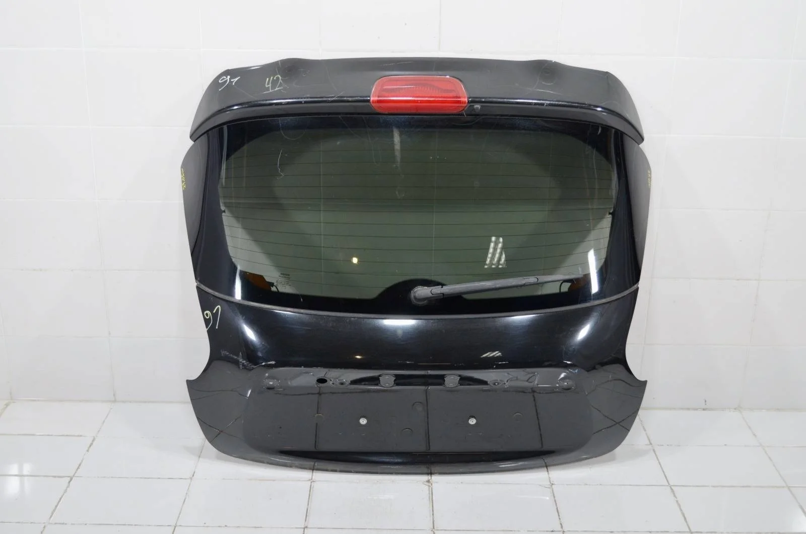 Крышка багажника NISSAN JUKE 2010-2019 K01001KAAD F15