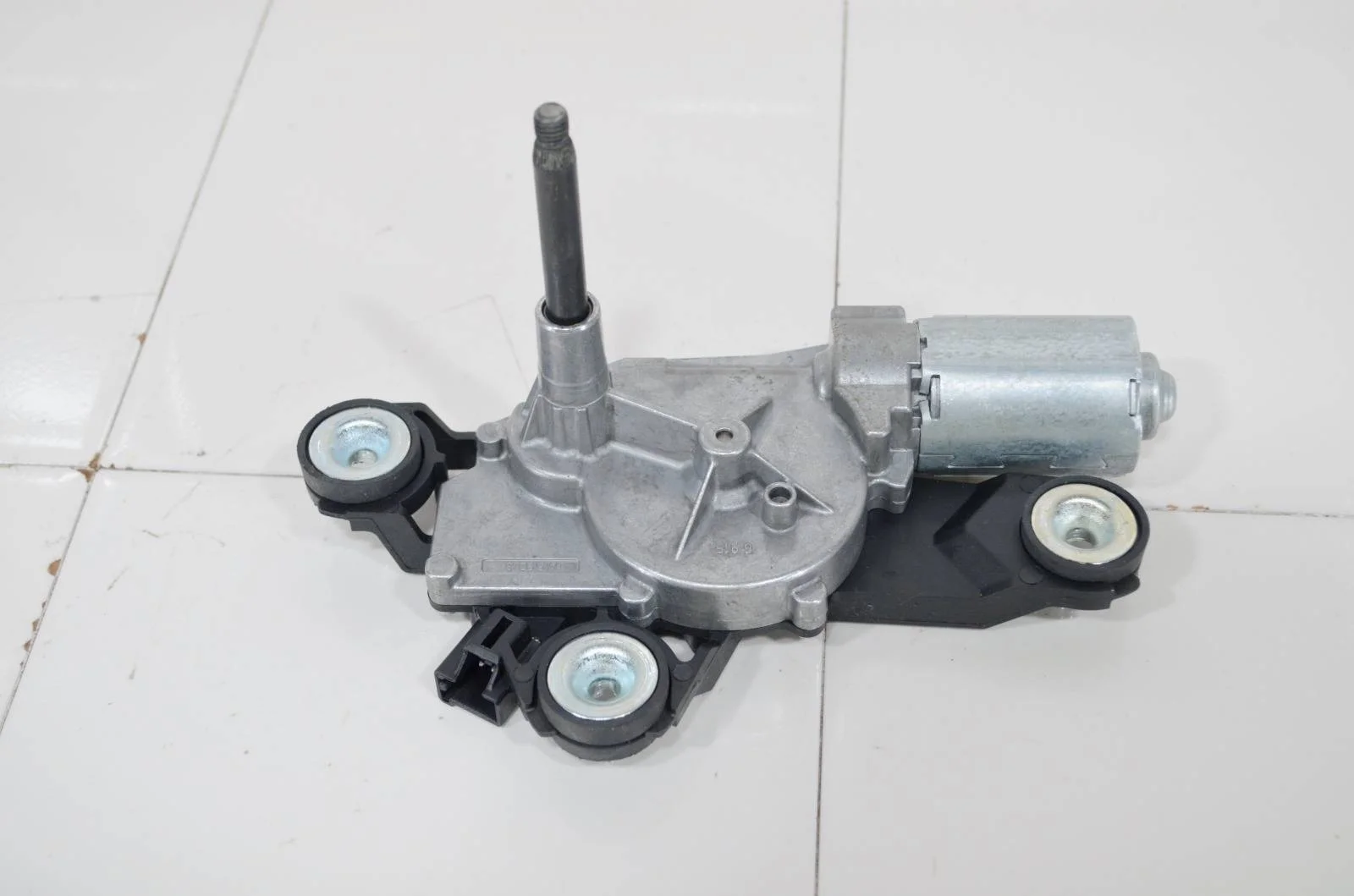 Мотор стеклоочистителя FORD FOCUS 2011+ 1691994 3, задний