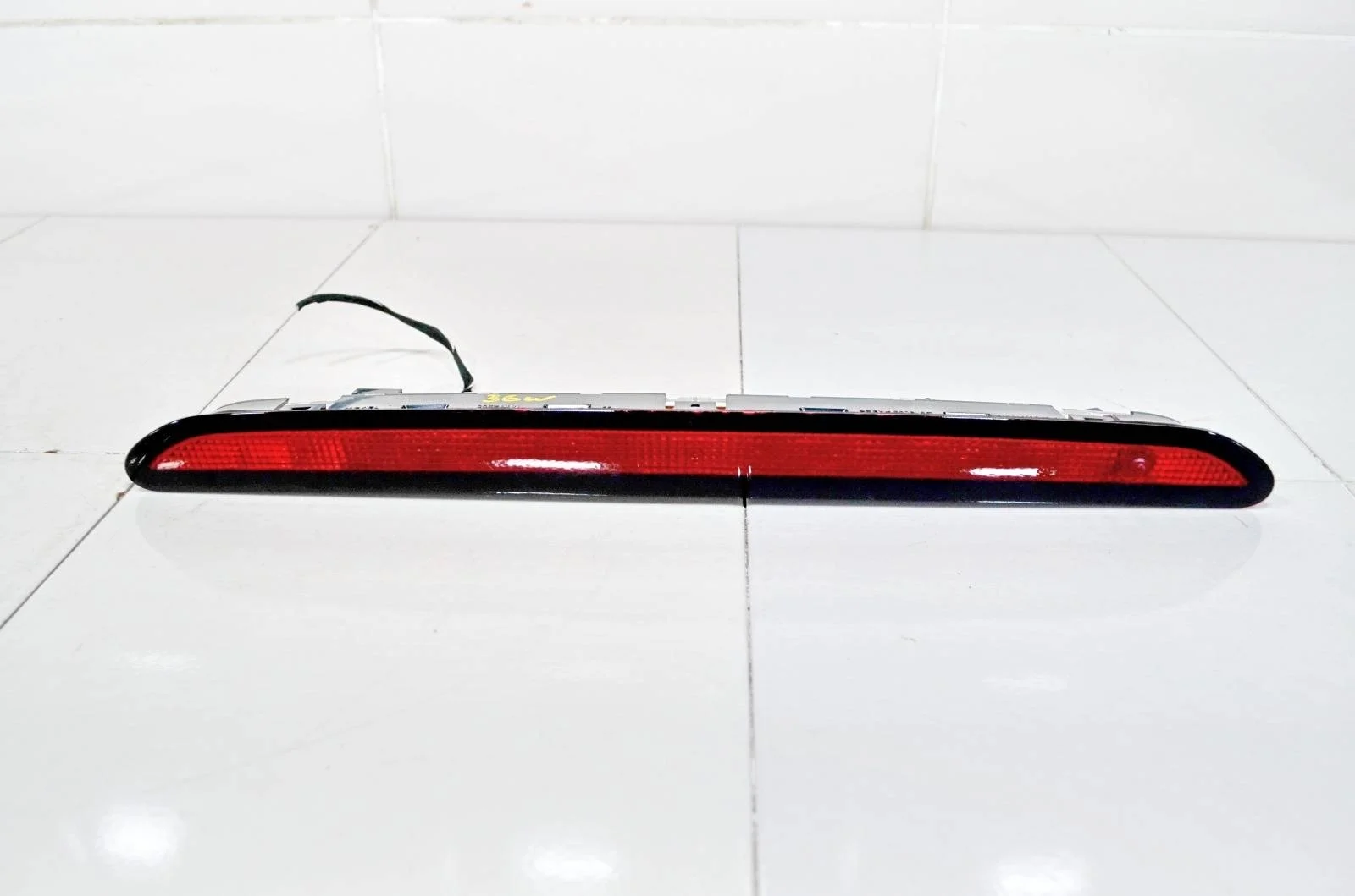 Дополнительный стоп сигнал VOLKSWAGEN TIGUAN 2016+ 5K0945087D 2