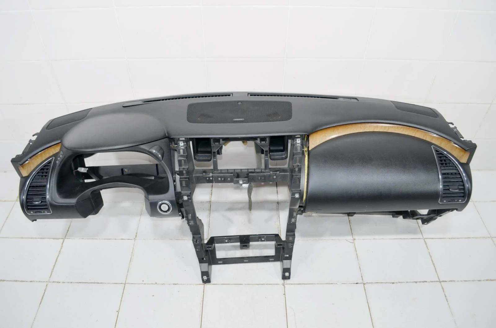 Торпедо INFINITI QX56 2010+ 682001LA0B Z62